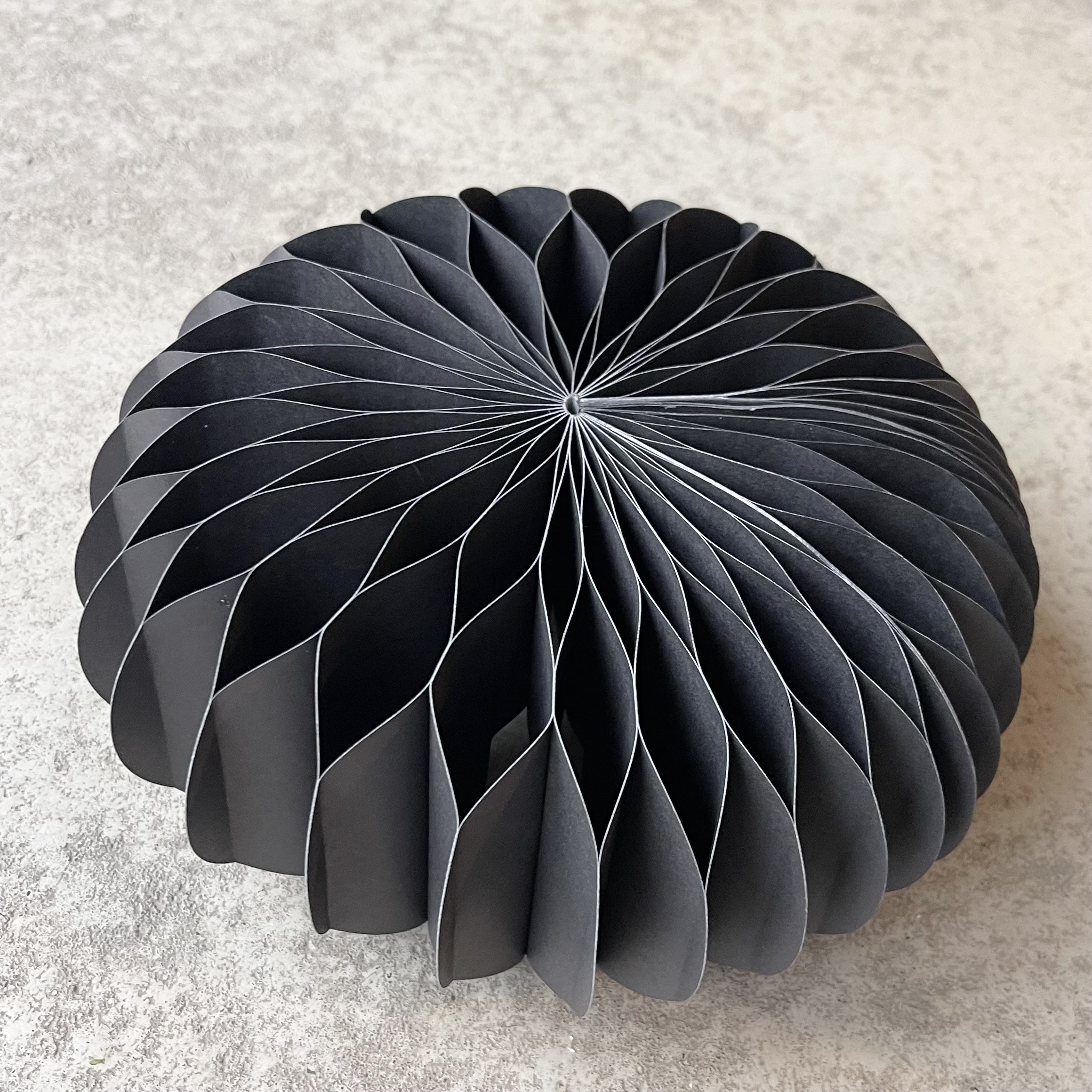 Pap.Sockel"Dacia",D39H16,5cm, schwarz