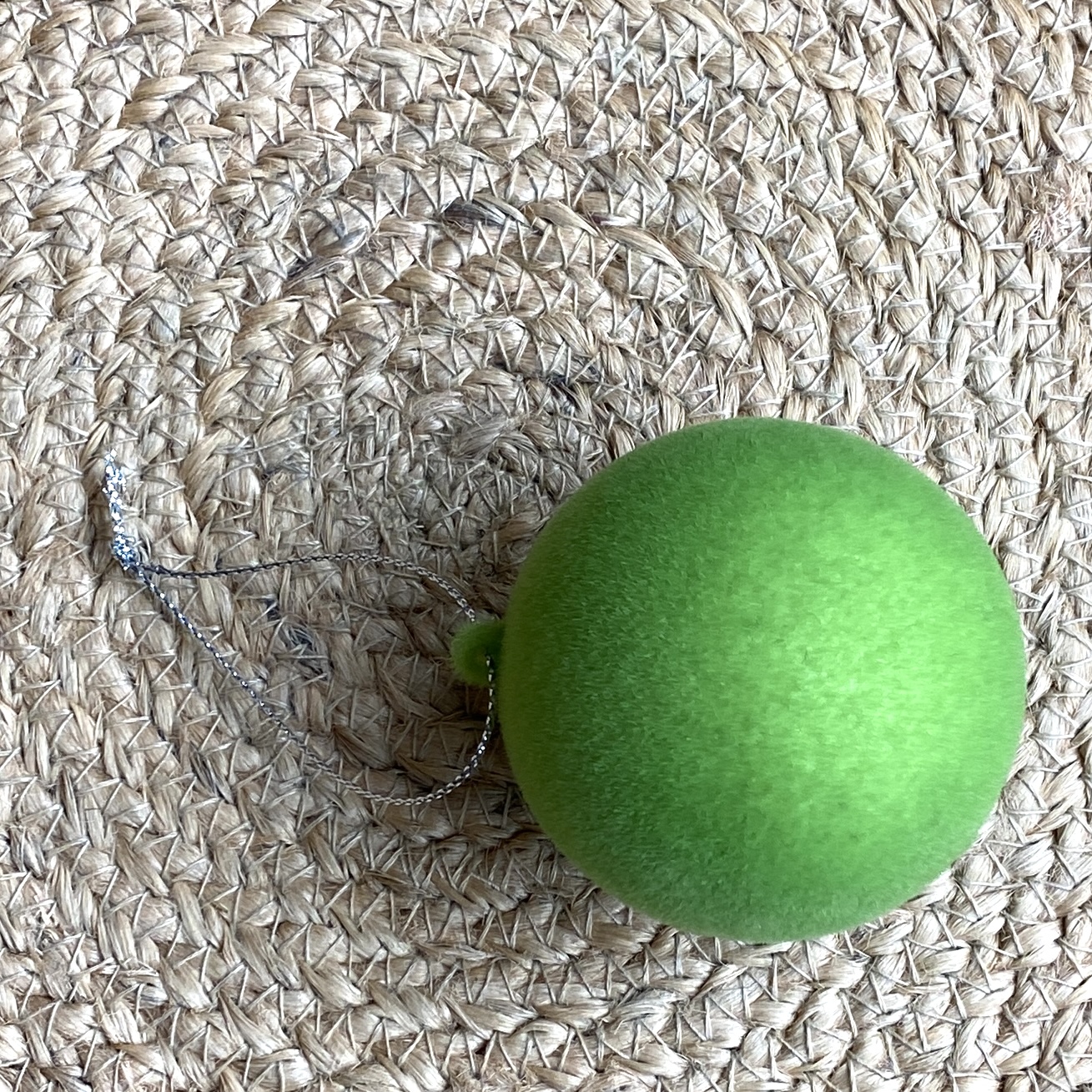 Kst.Kugel "Tasko" grün 6cm