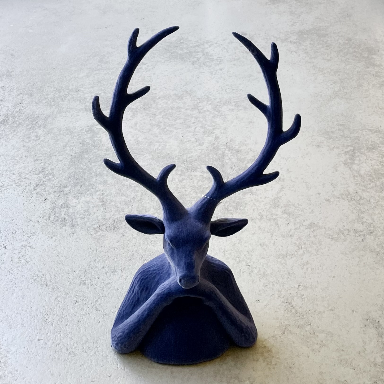 Kst. Hirschkopf "Tasko" H60cm, blau