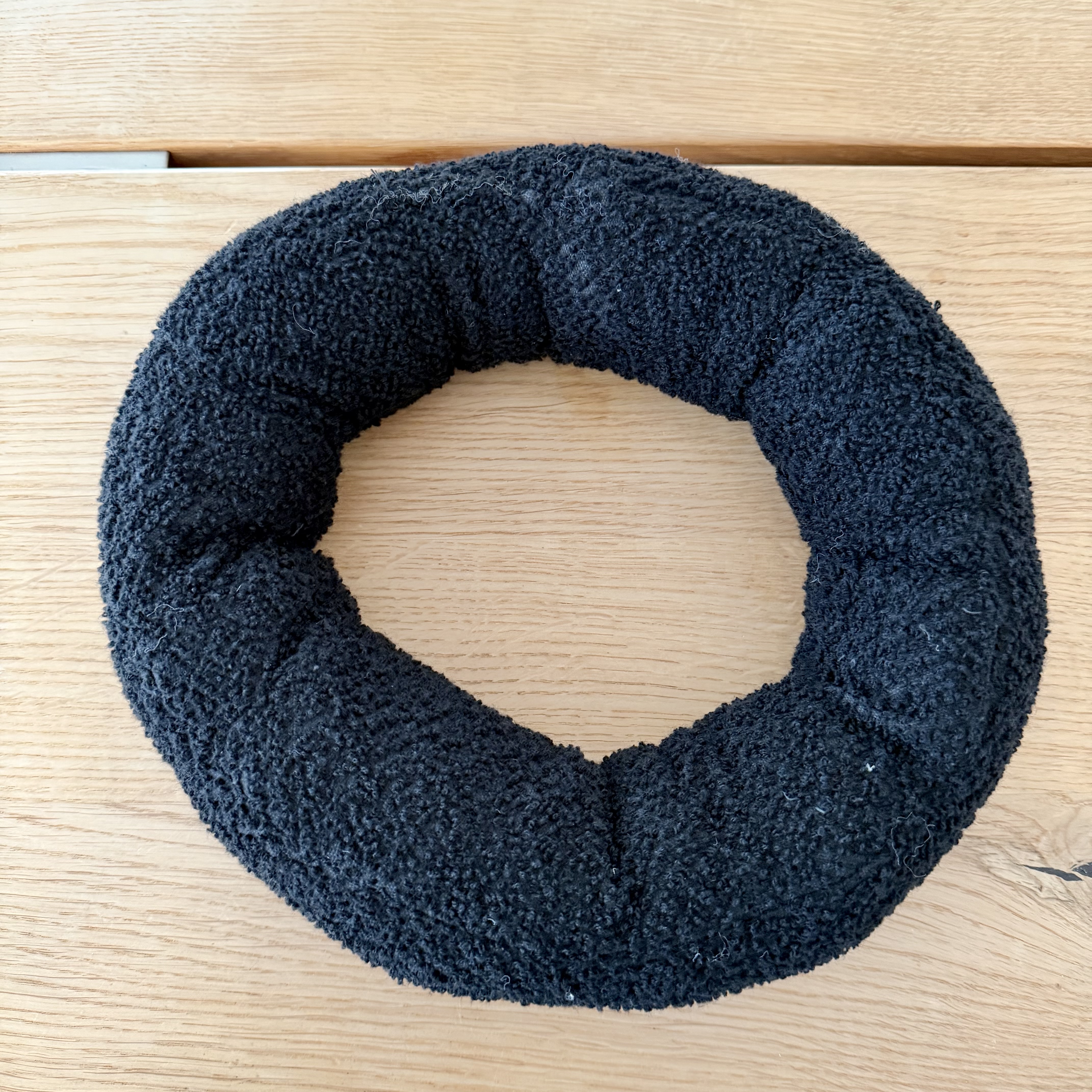 Stf.Kranz"Alara",D30cm,schwarz