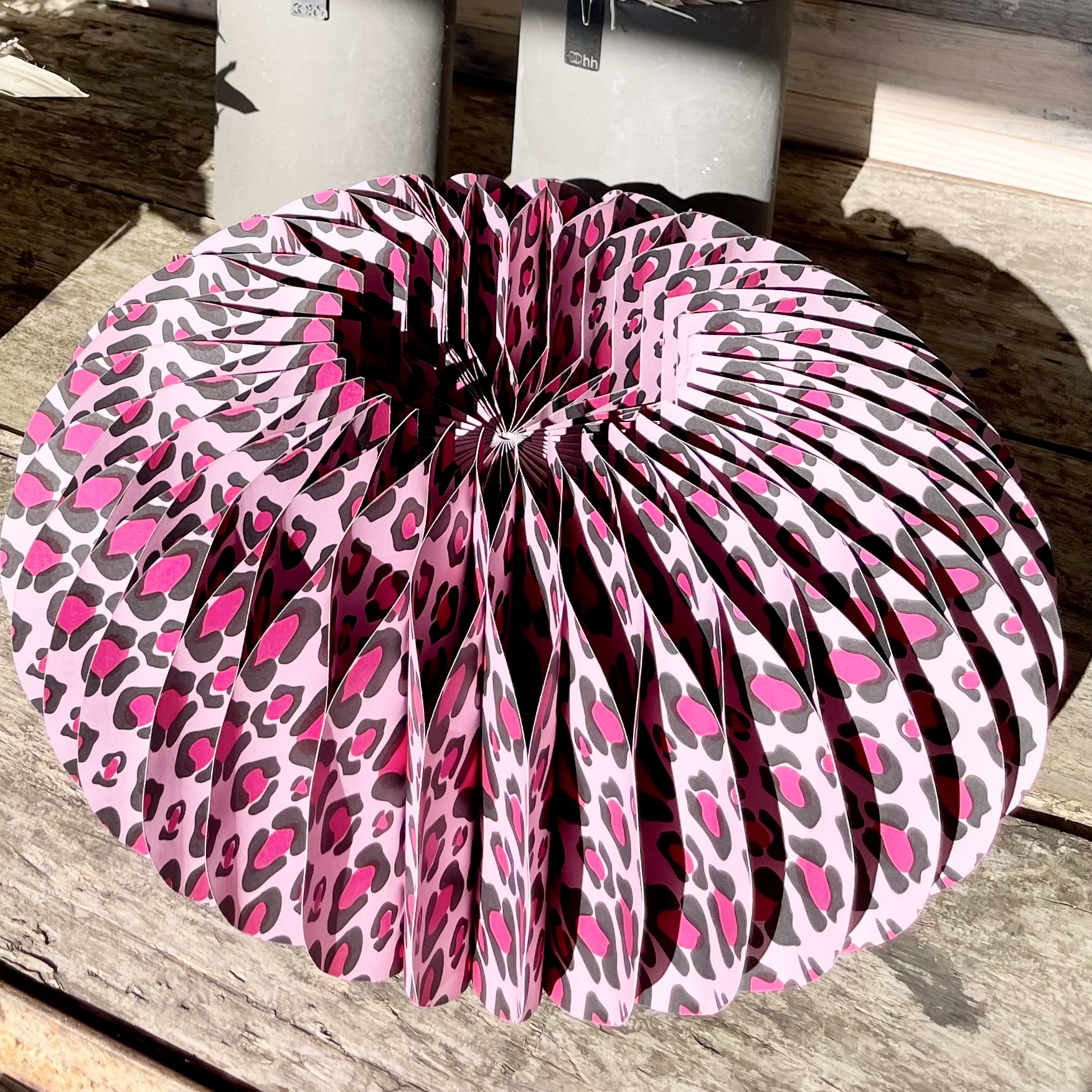 Pap.Sockel"Dacia",D39H17cm, Leo Pink