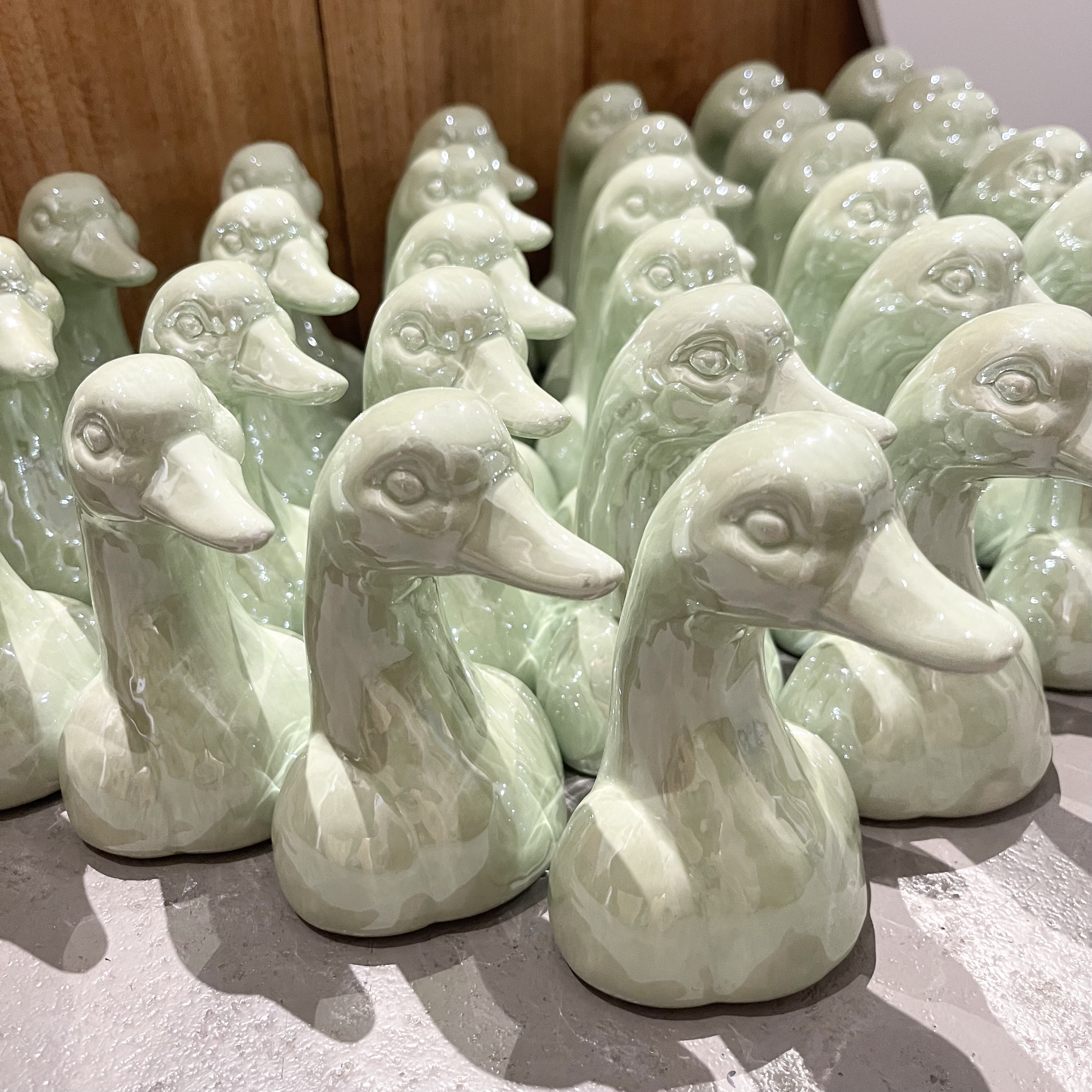 Ker. Gans "Fina" H12.5cm. grün