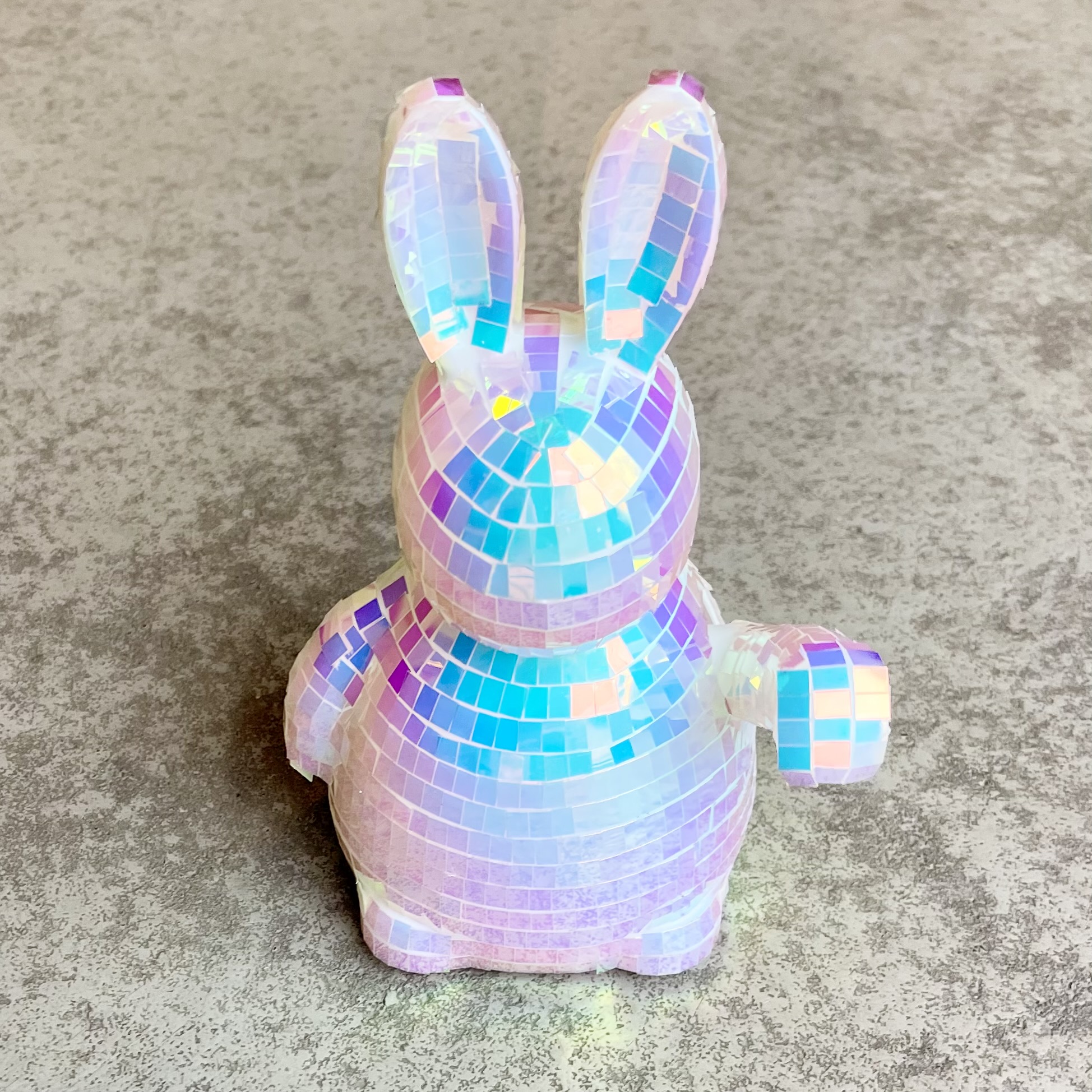 Winke Hase Kunststoff D10/12H20cm irisierend, weiß