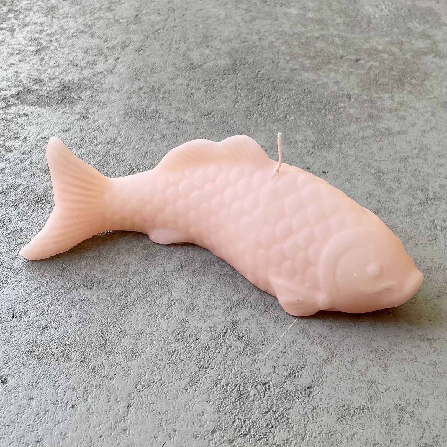 SAMT gelackte Objektkerze "Fisch" Hortensie L23cm