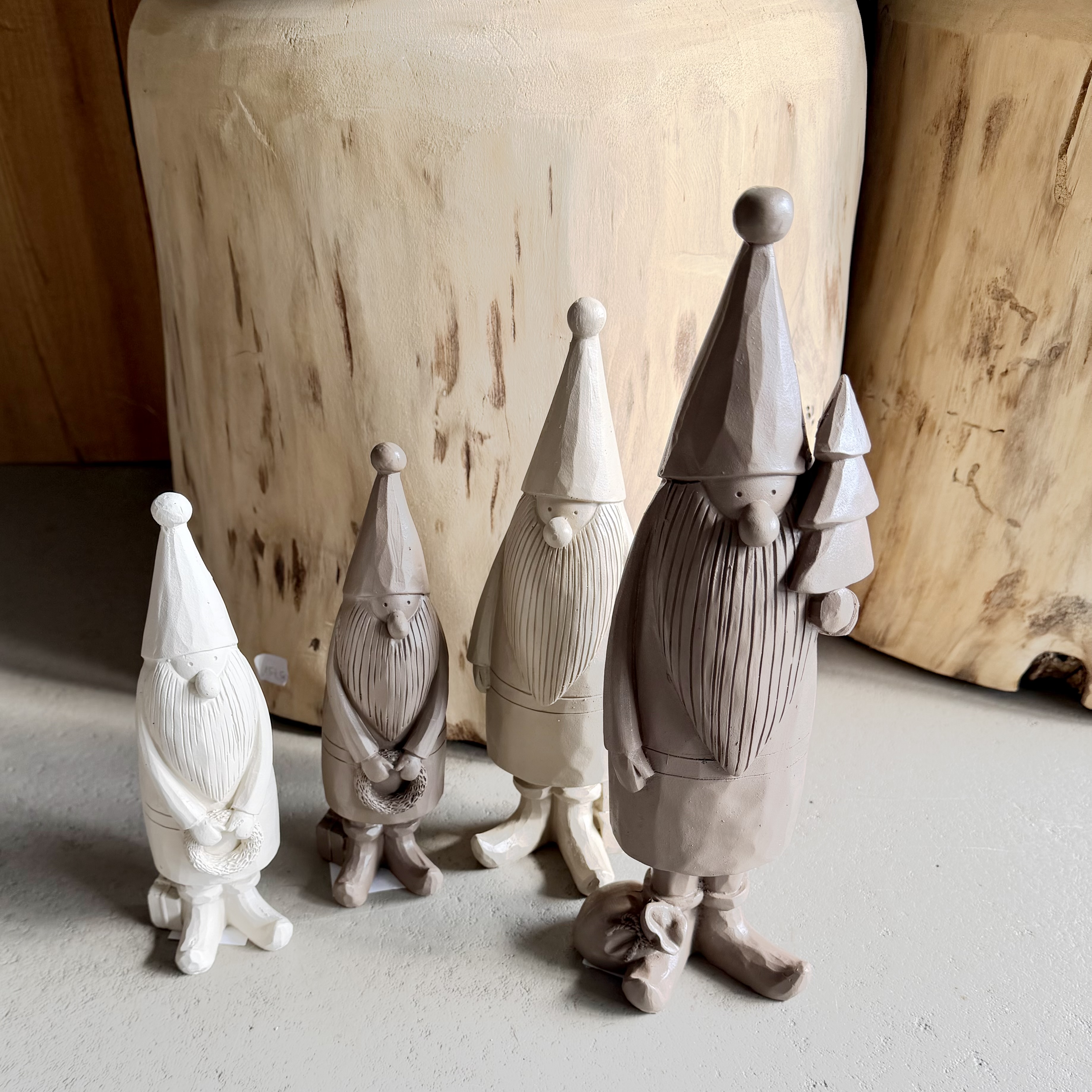 Poly Santa "Gino" Kranz, H22cm, weiß/creme