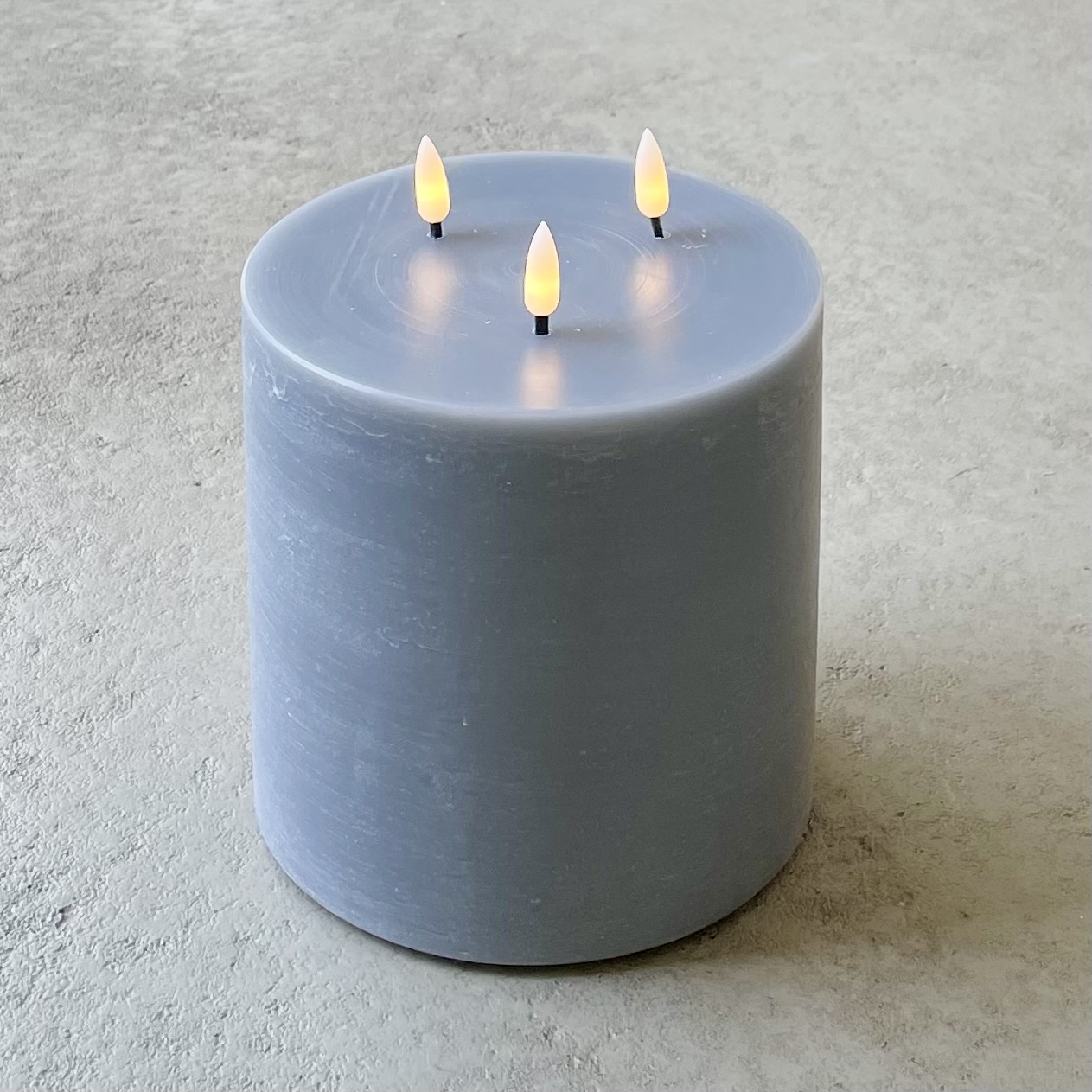 LED Dreidochtkerze Basic Echtwachs grey rustic 15x15cm