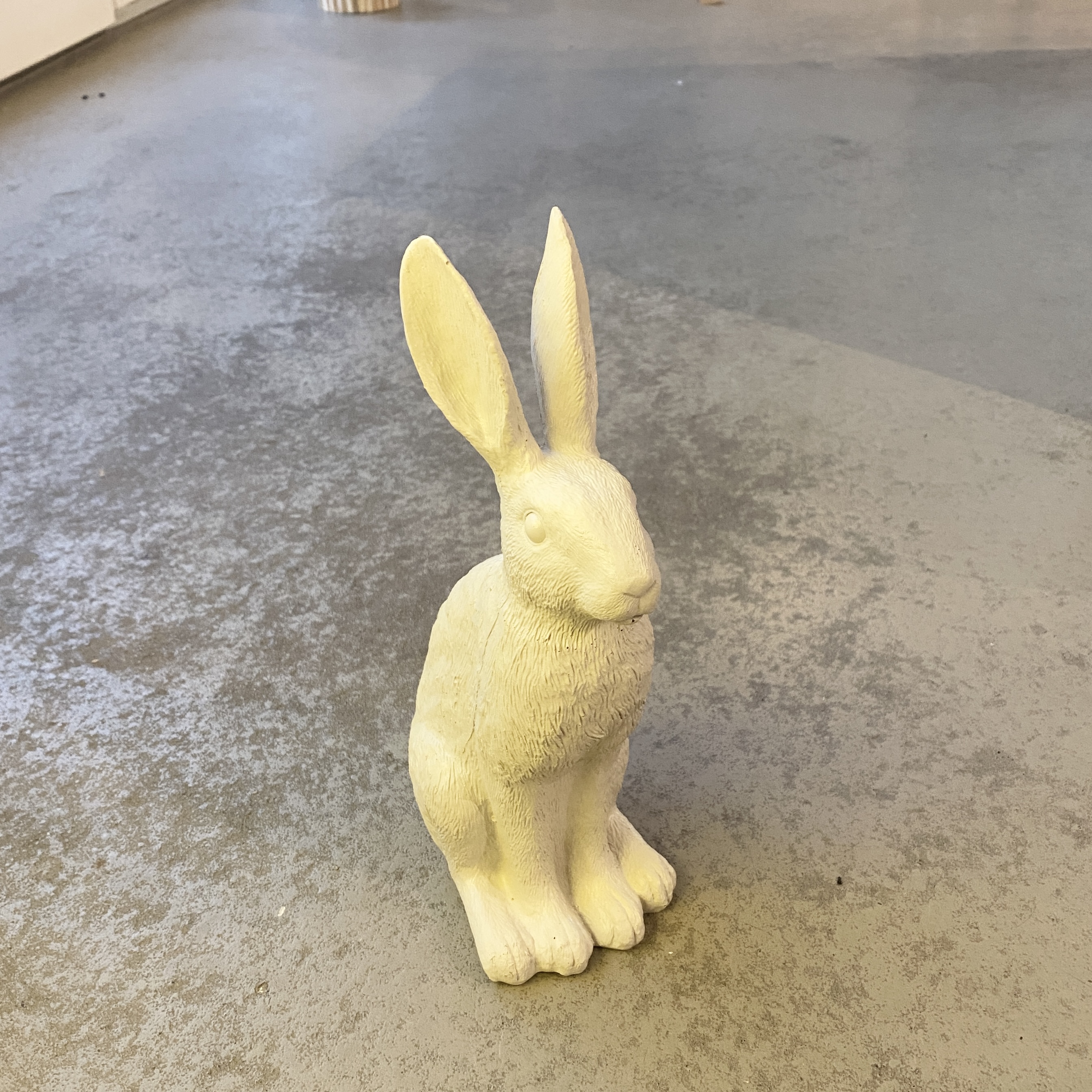 Poly-Hase "Lovis" H30cm, hellgrau