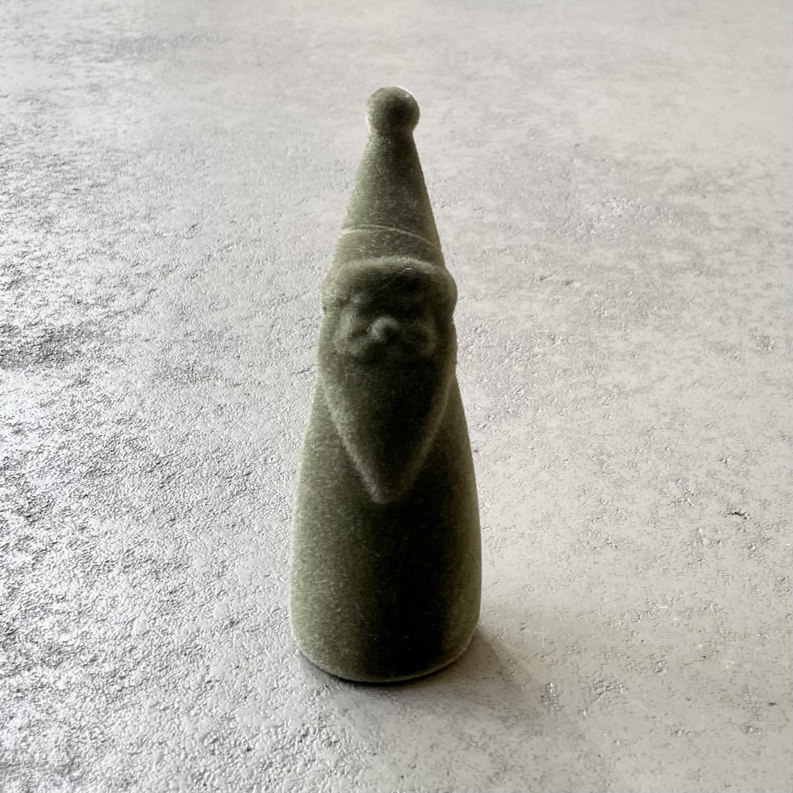 Kst. Santa "Tasko" H18cm, dunkelgrün