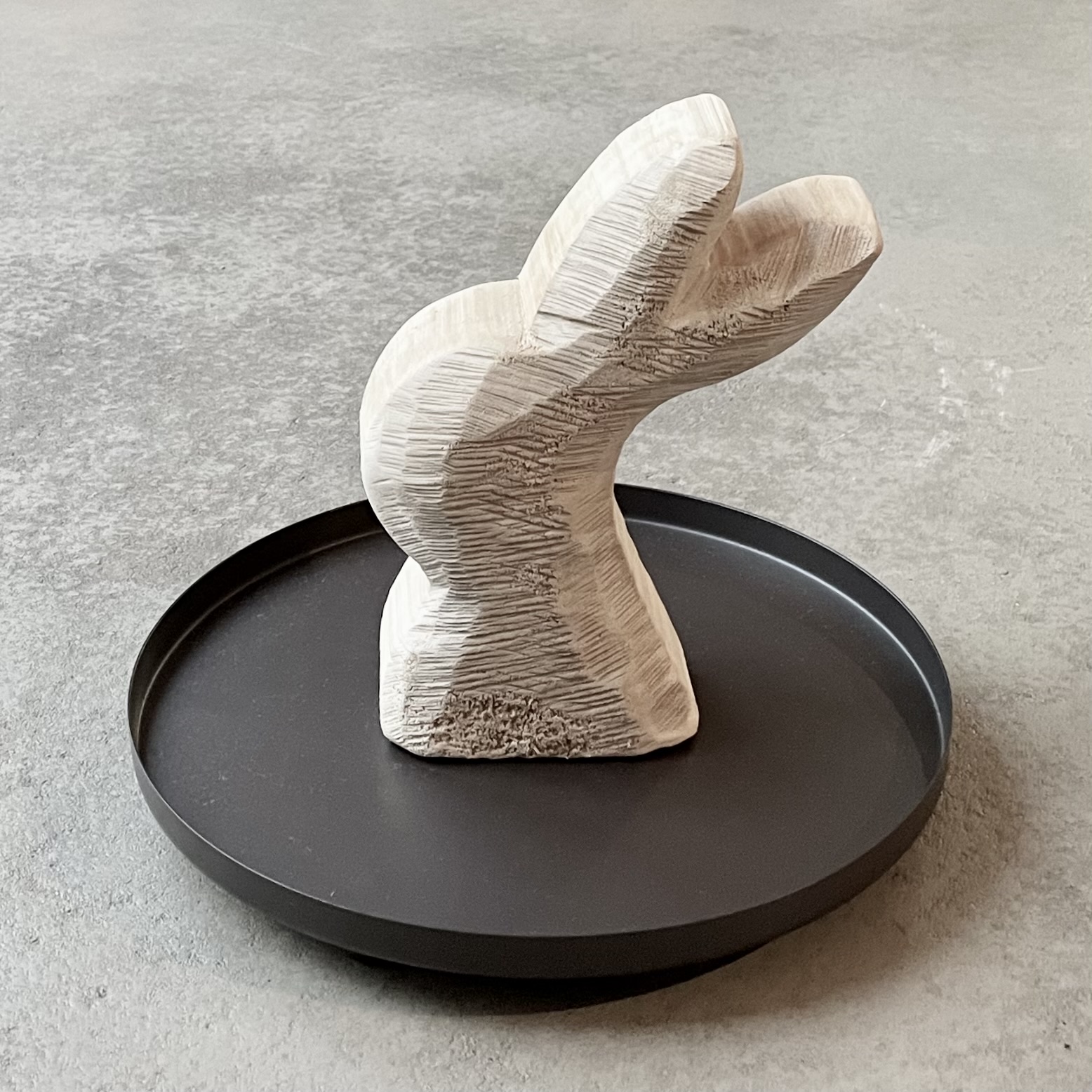 Holz/Metall-Etagere/Tablett "Hase" H24cm, eisenbraun/natur