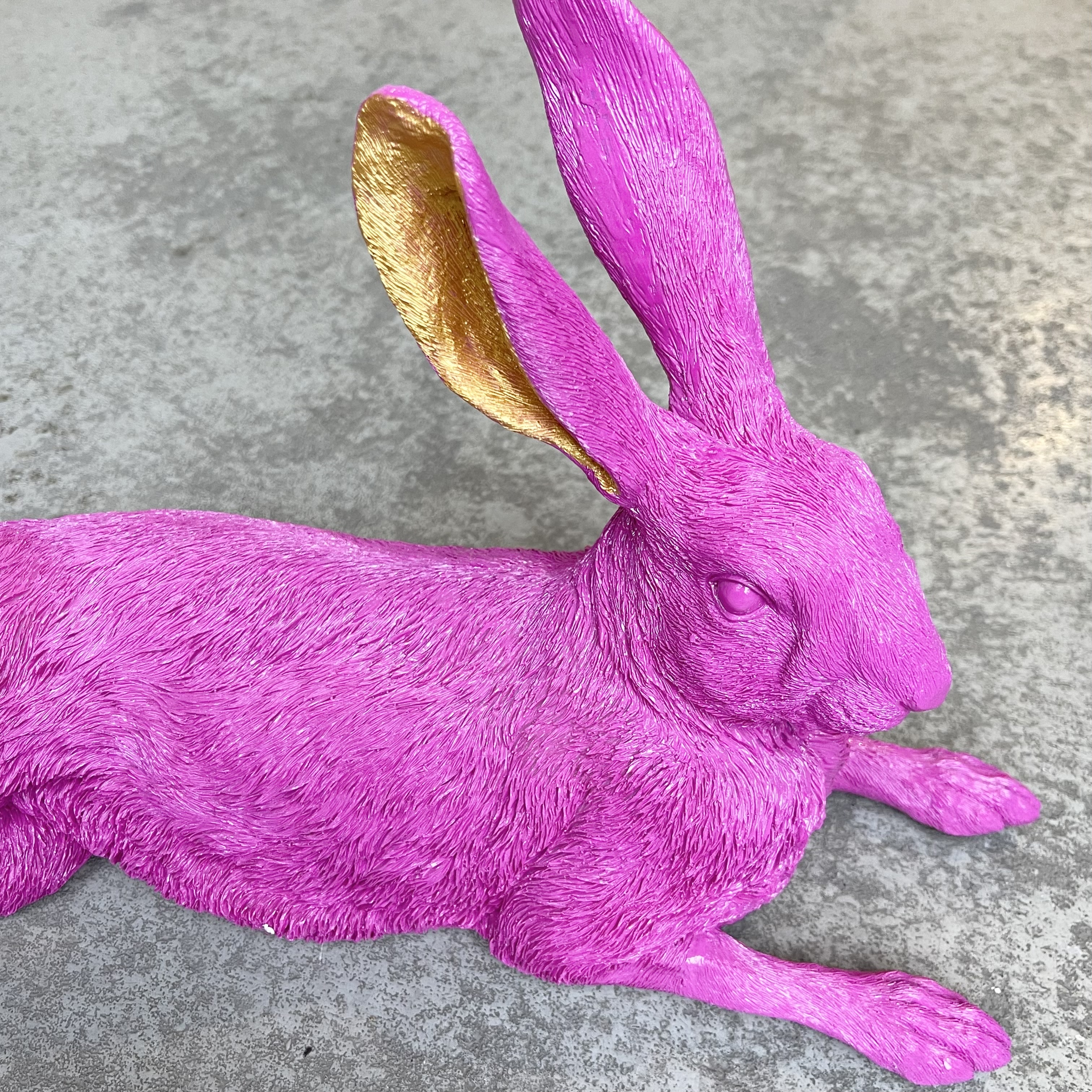 Hase liegend pink Poly Outdoor 47/25