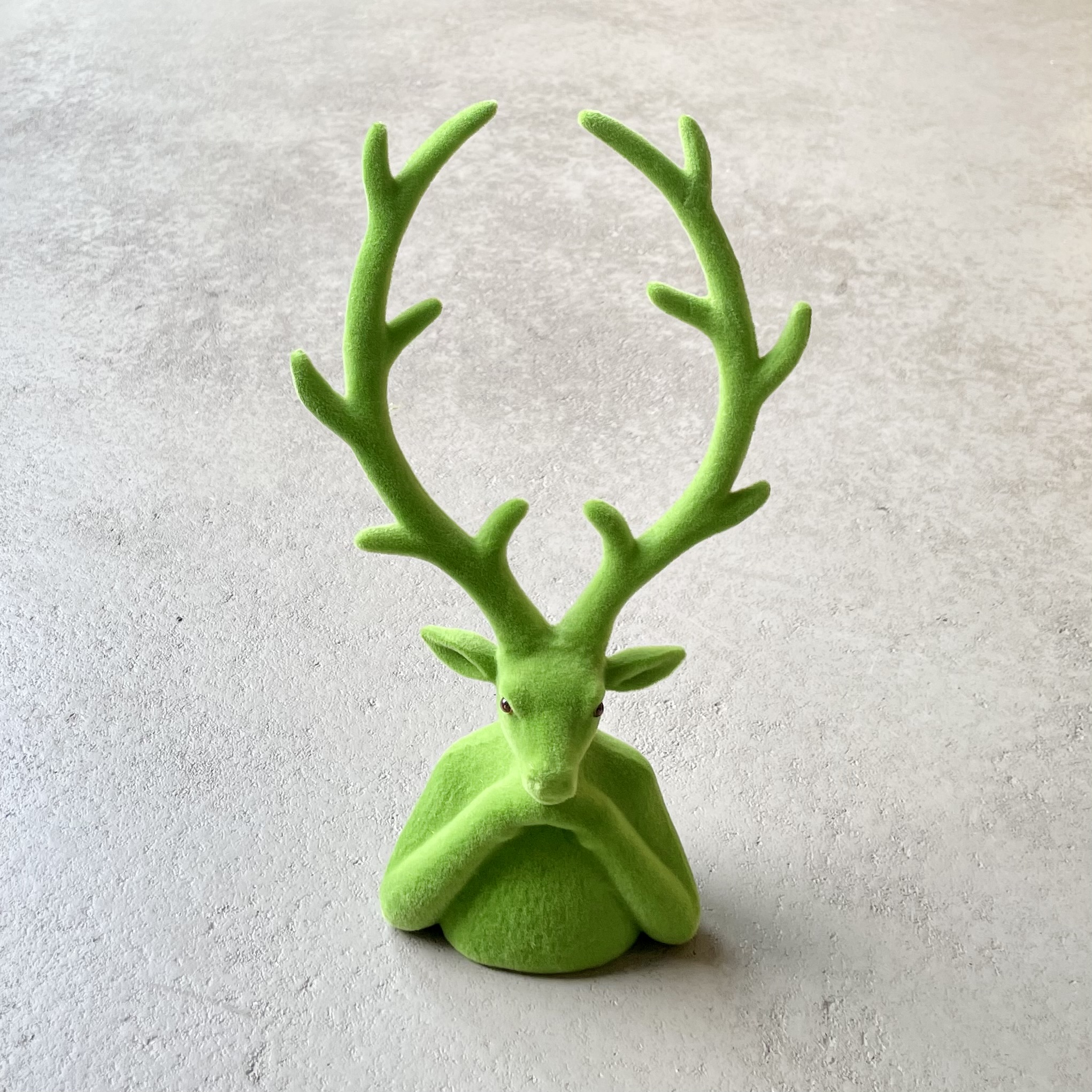 Kst. Hirschkopf "Tasko" H30cm, grün
