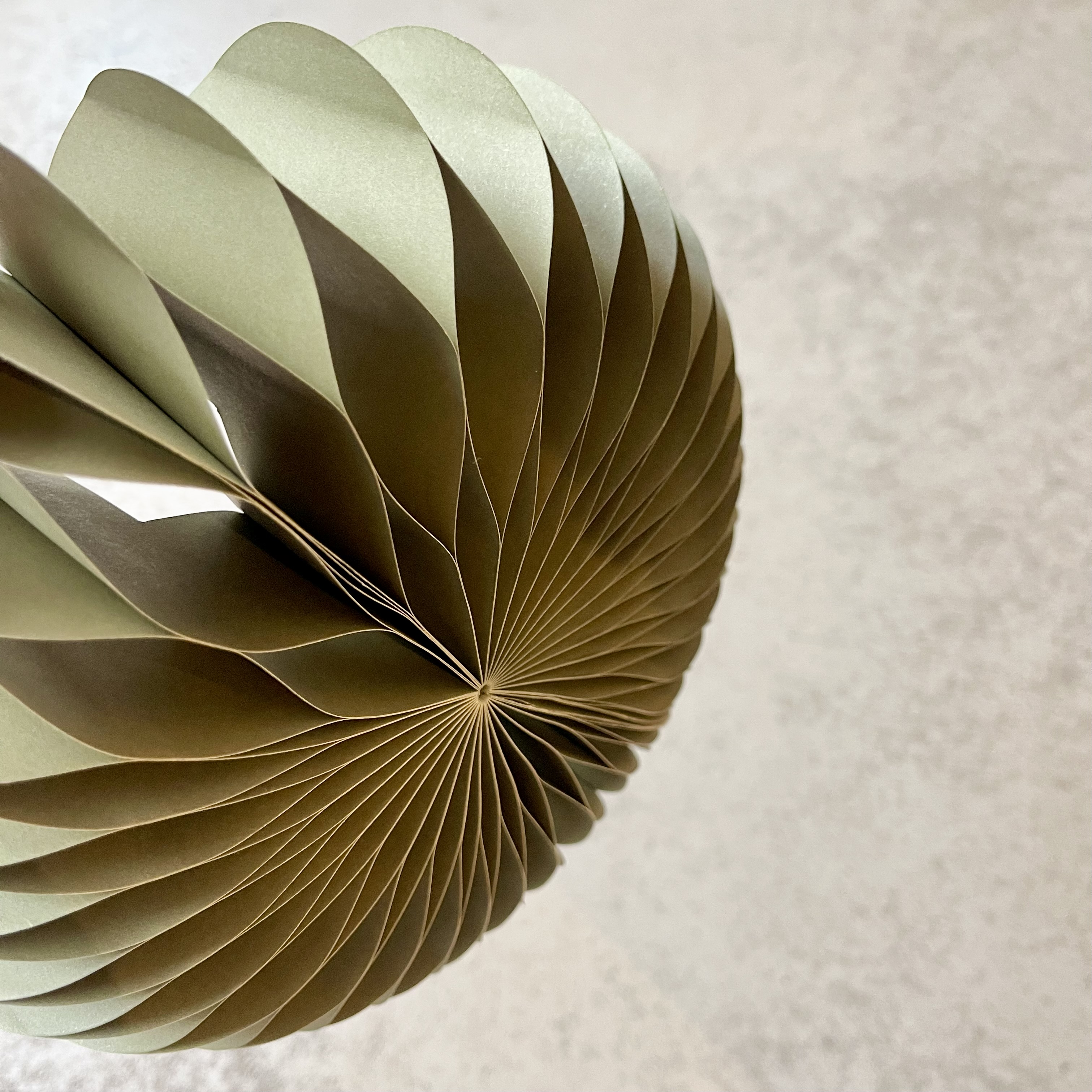 Pap.Sockel"Dacia",D39H16,5cm, dkgrün