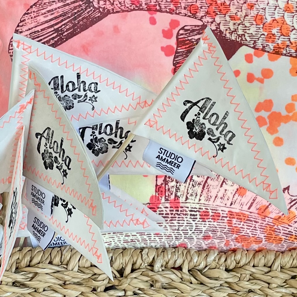Segeltuch Deko-Fähnchen "Aloha" L29,5cm, weiß/neonorange/schwarz