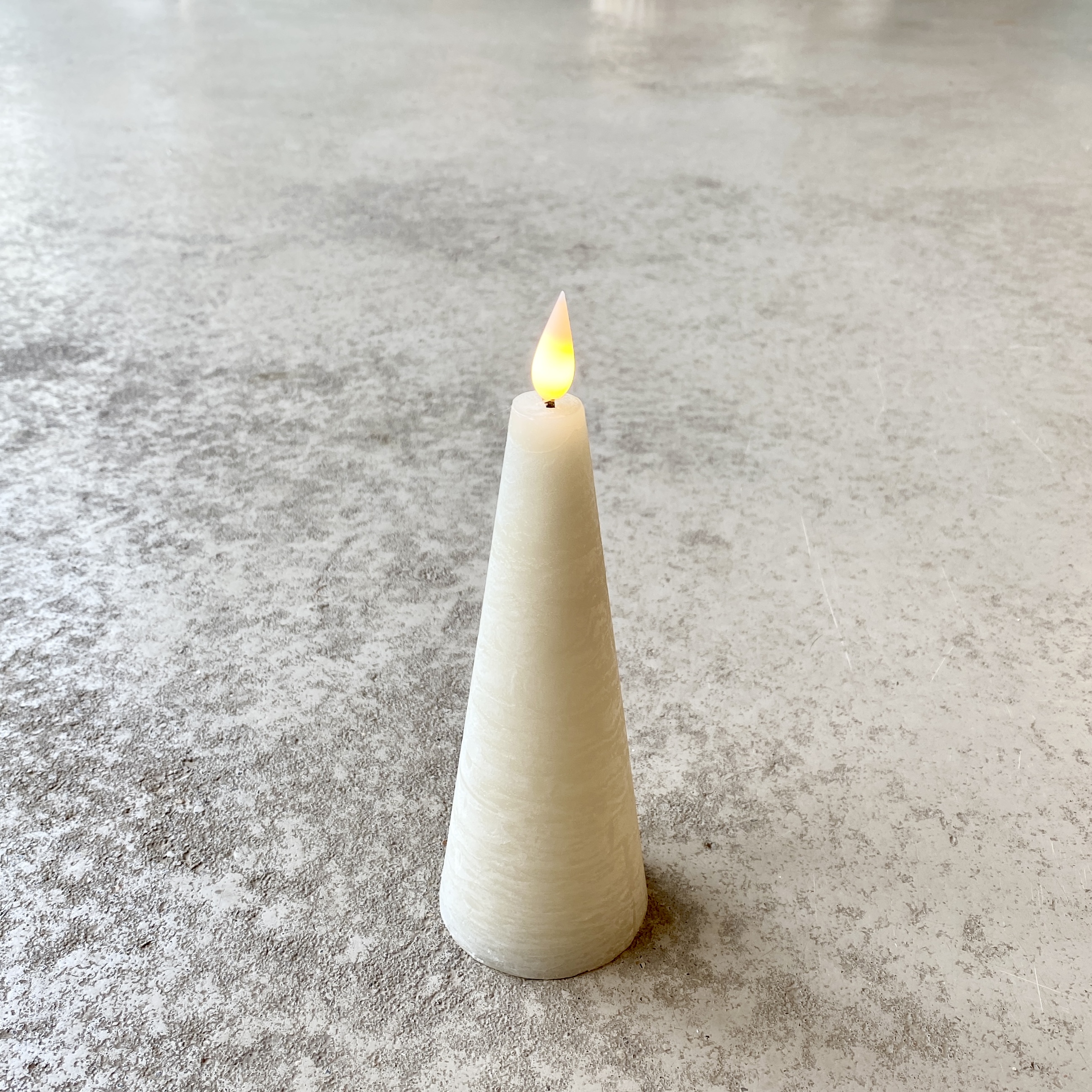 LED-Kerze Cone S H16cm, greige