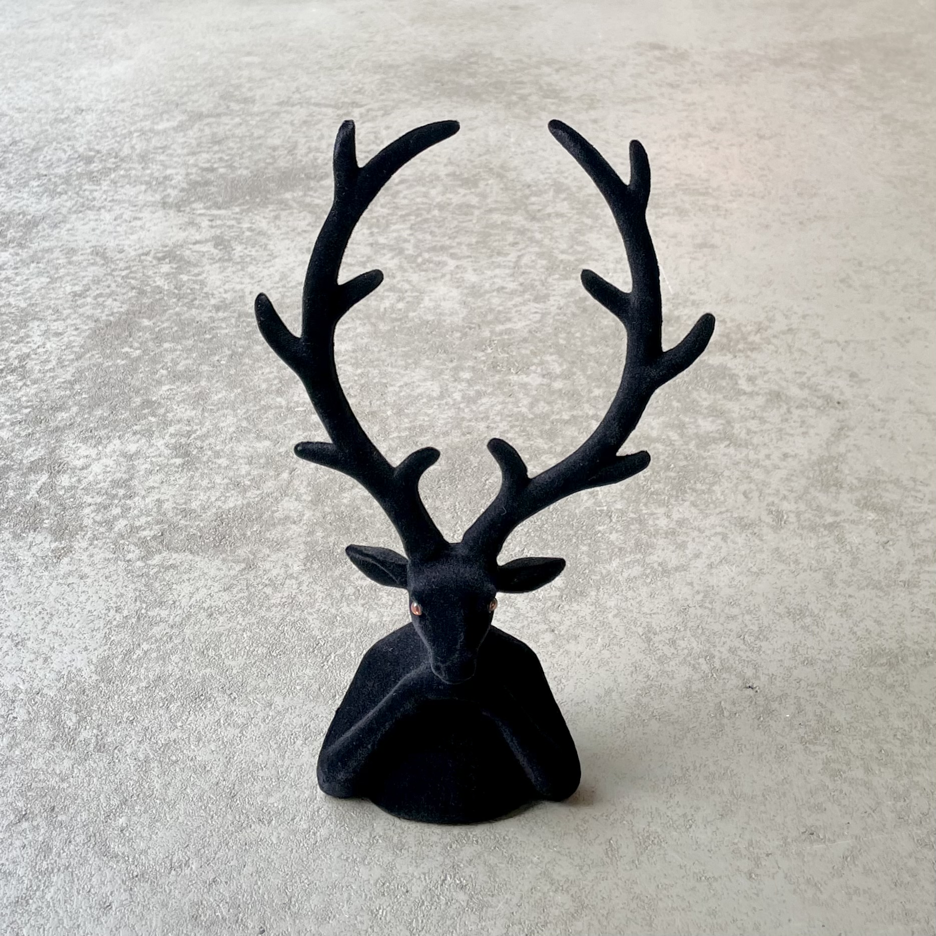 Kst. Hirschkopf "Tasko" H30cm, schwarz