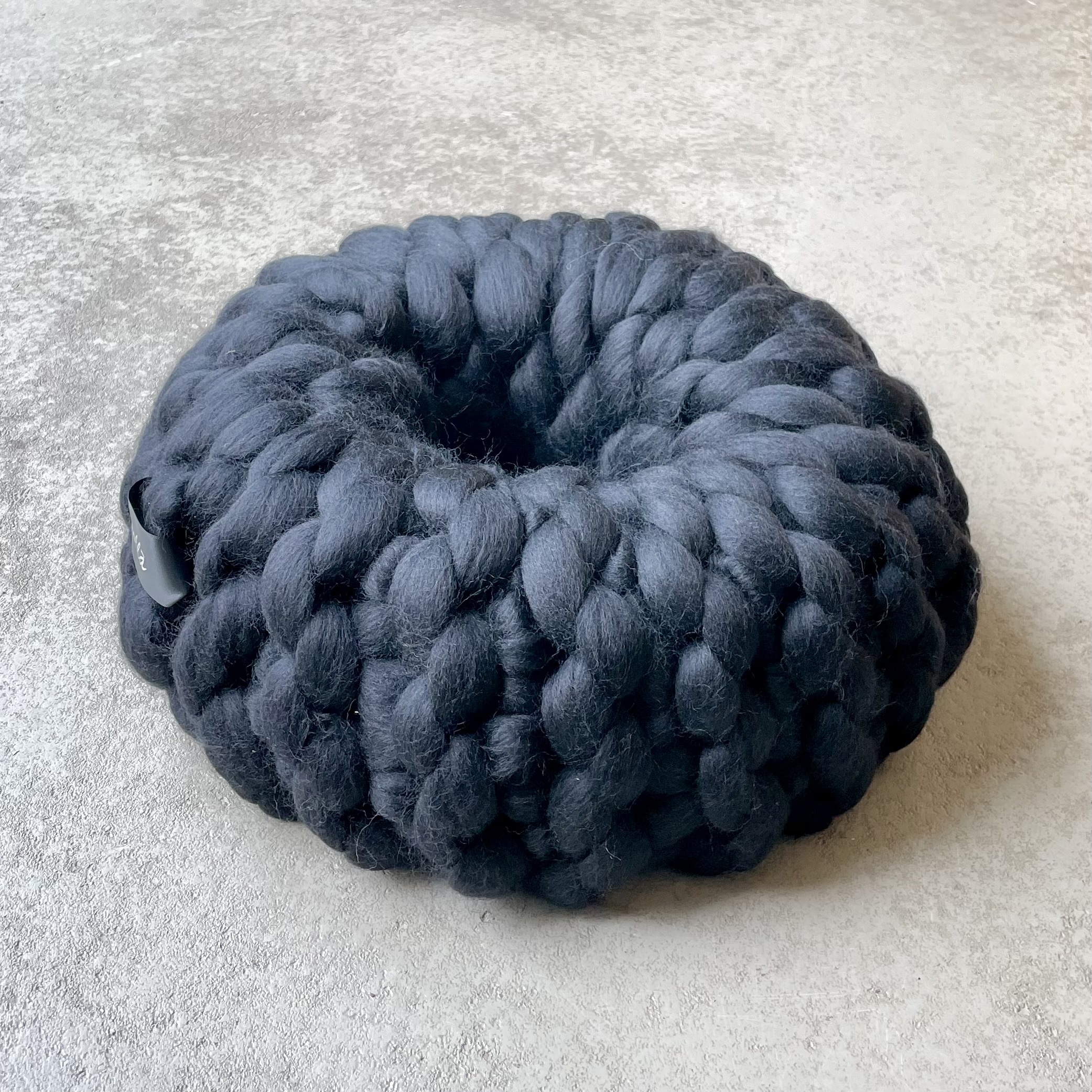 Wolla-Kranz "Gugelhupf" D40cm, auf links gedreht, schwarz