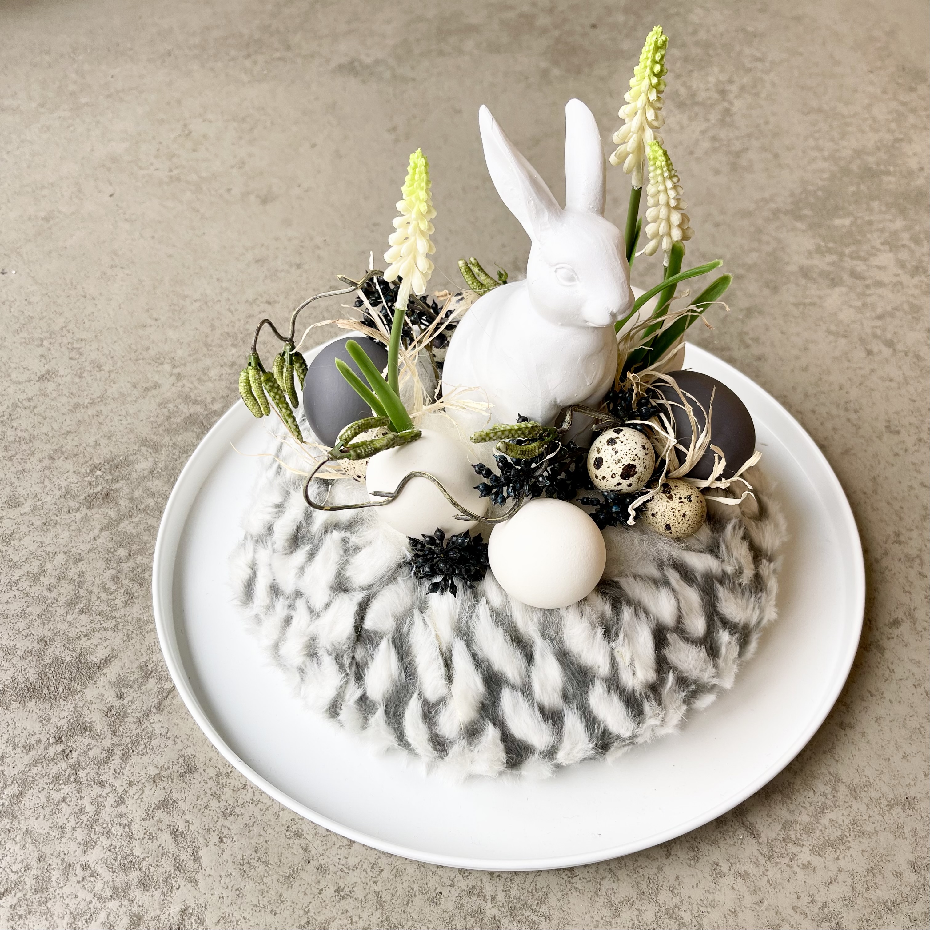 Fellkranz mit Hase grau