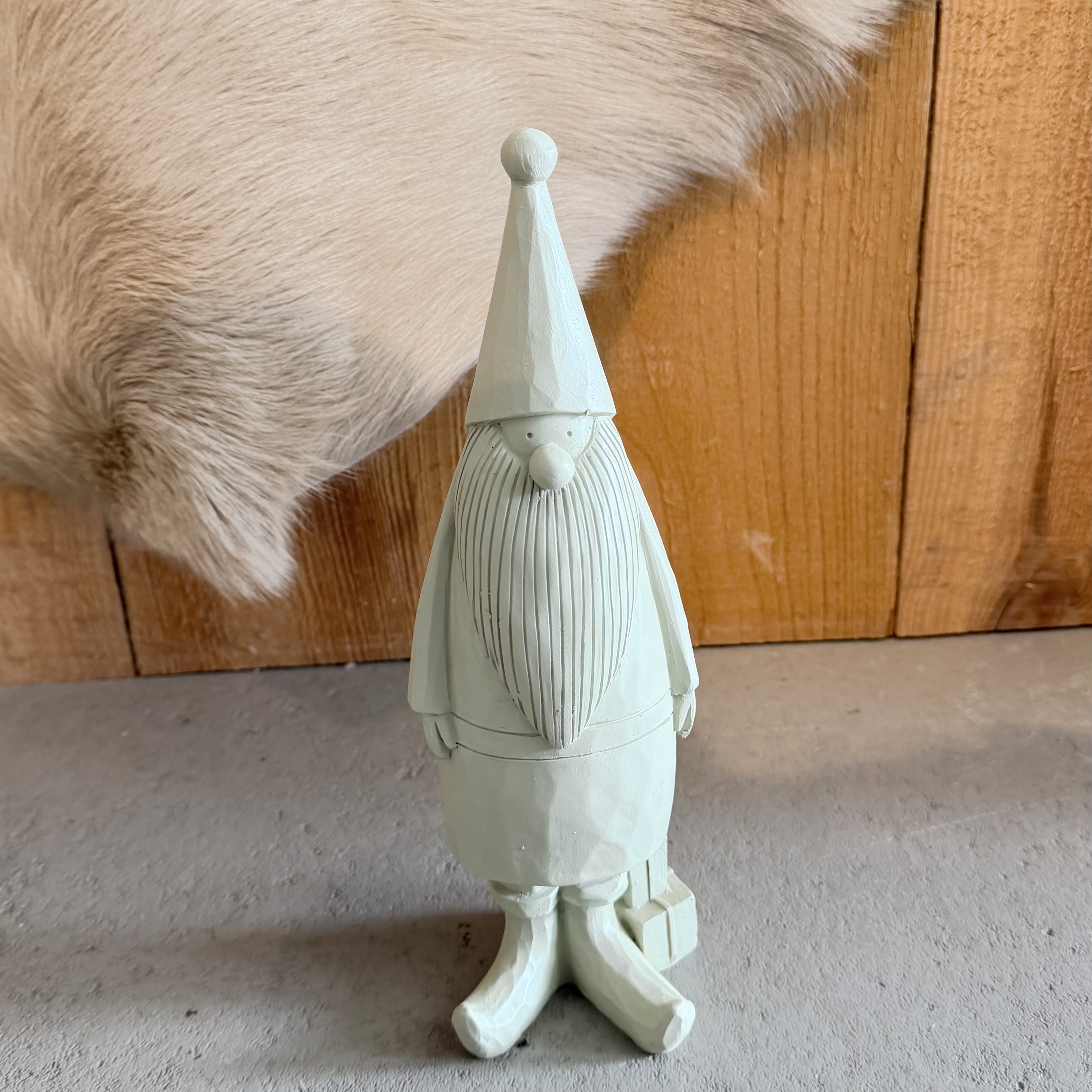 Poly Santa "Gino" Geschenk, H27cm, grün