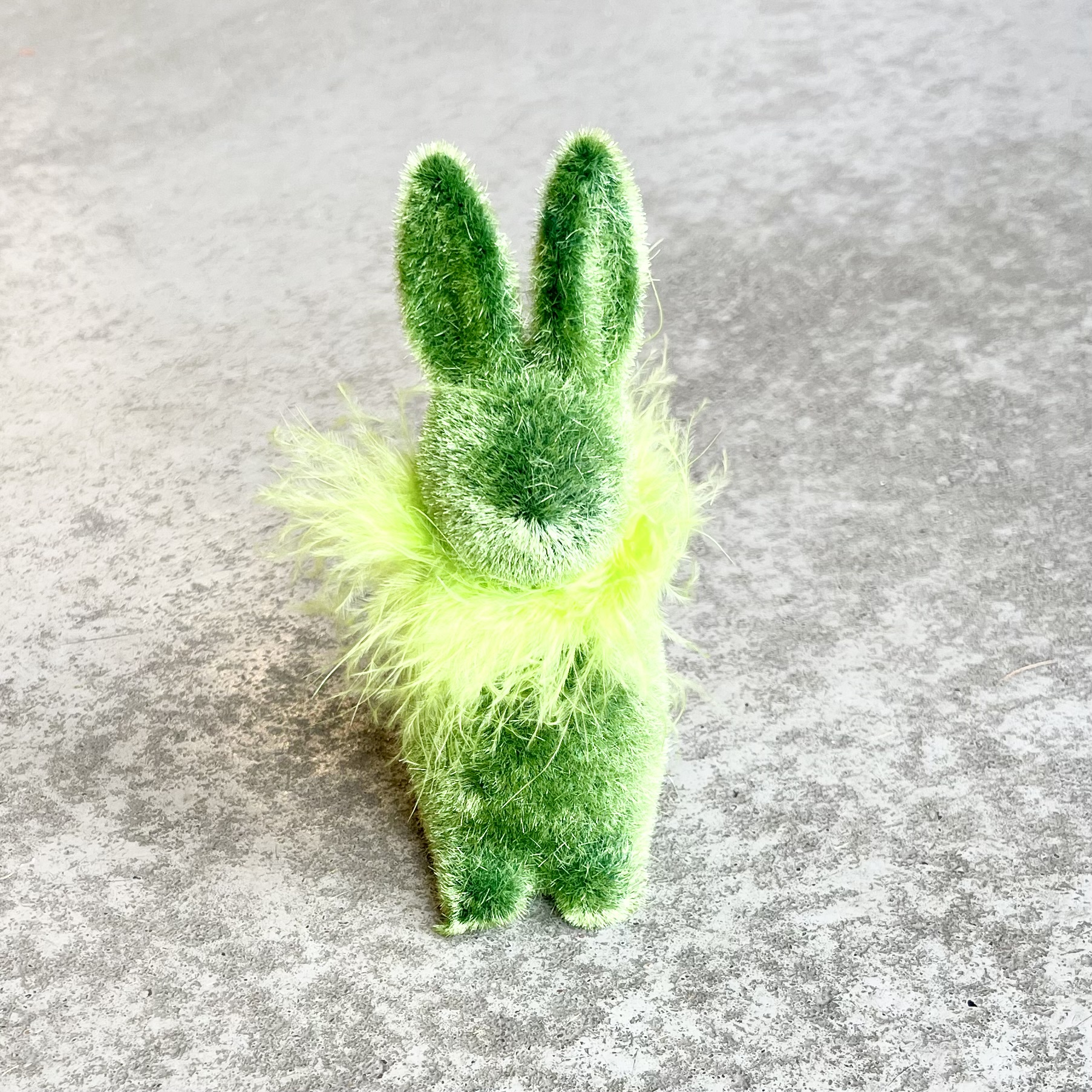 Pl.Hase"Stuppsi",H15cm, grün