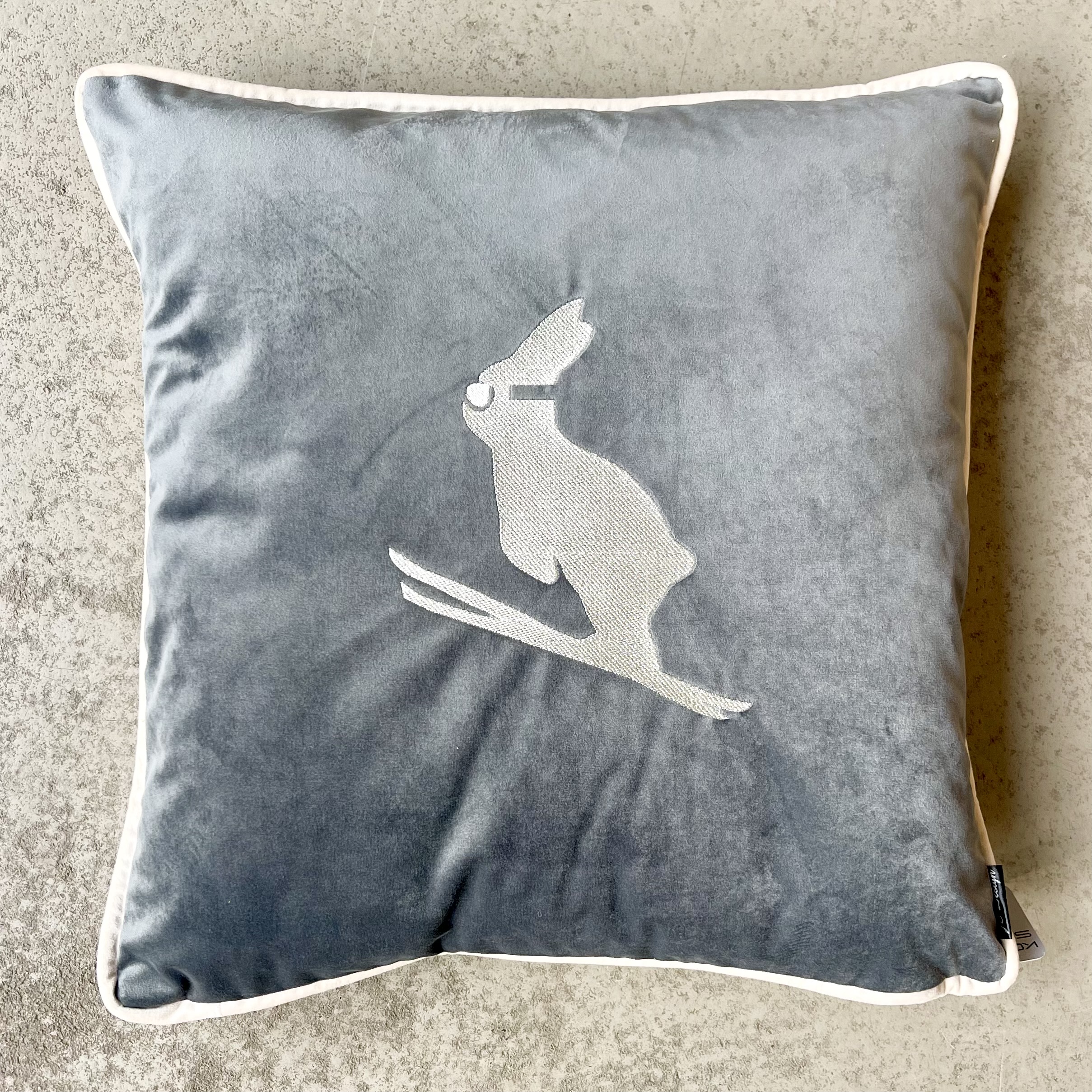 Kissen mit Füllung "Ski-Hase" 40*40cm, grau/creme samt