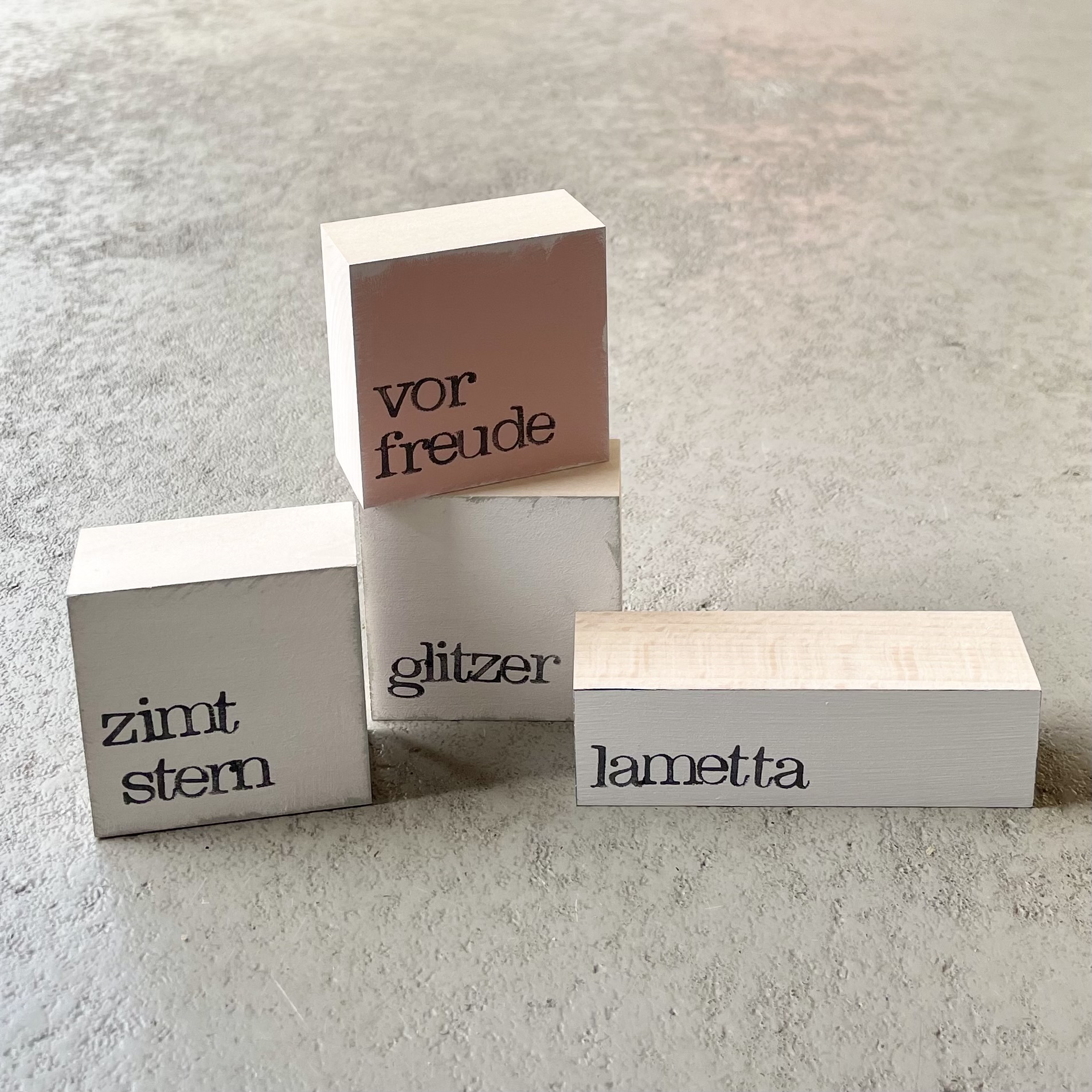 Textplatte "glitzer" 6x6cm, weiß/schwarz