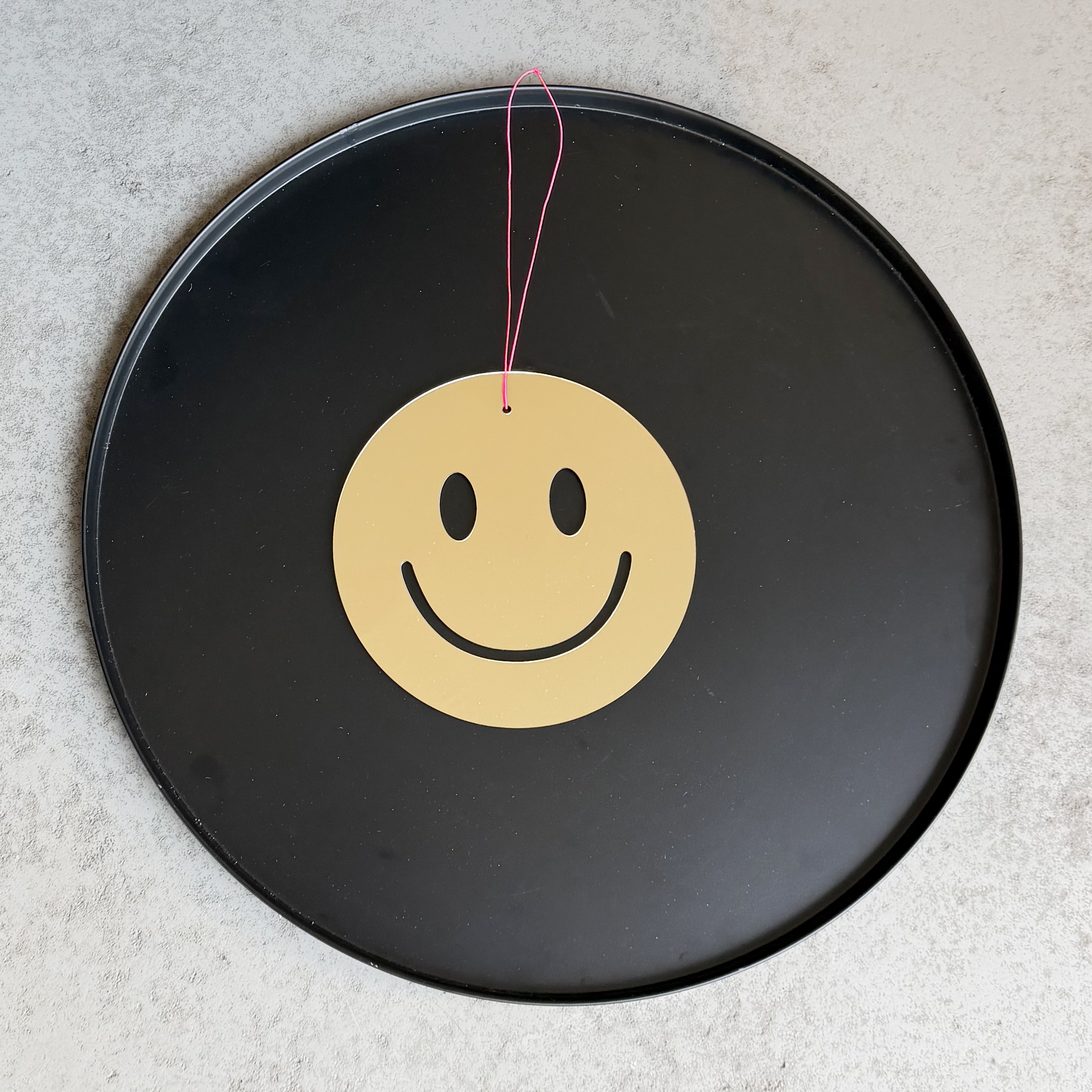 Hänger Smiley 20cm, Spiegelgold