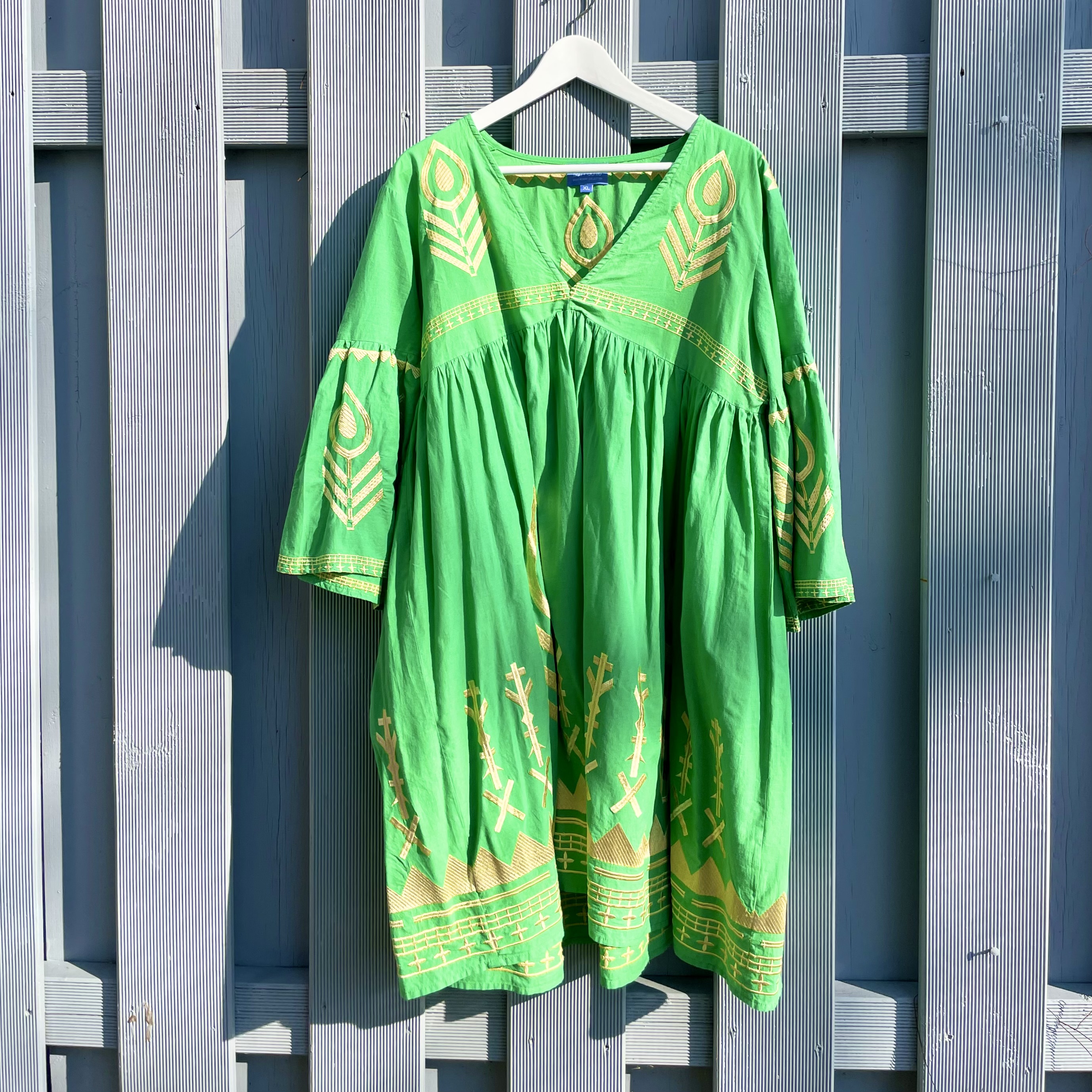 Imke's Vintage-Kollektion "Kleid von Happy Island" Gr. XL, grün/Stickerei gold