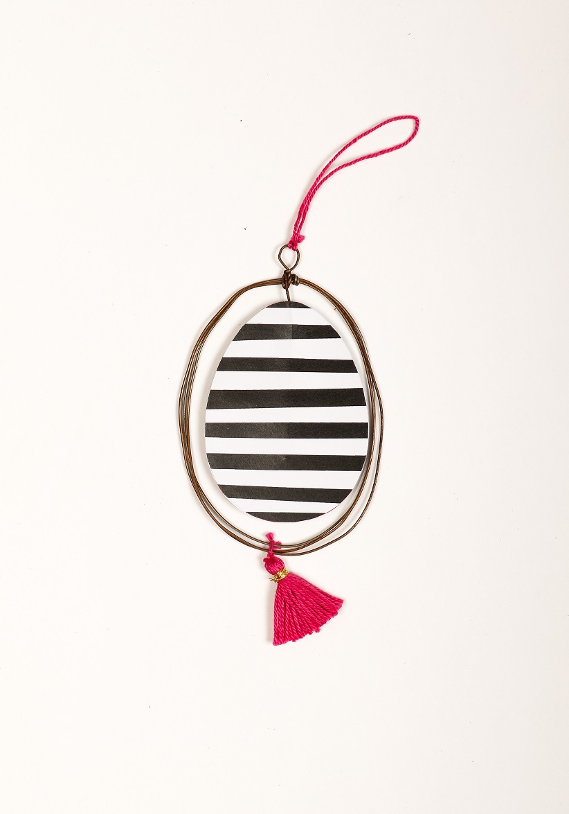 14136 Schmuck Ei - Schwarz/weiße Streifen