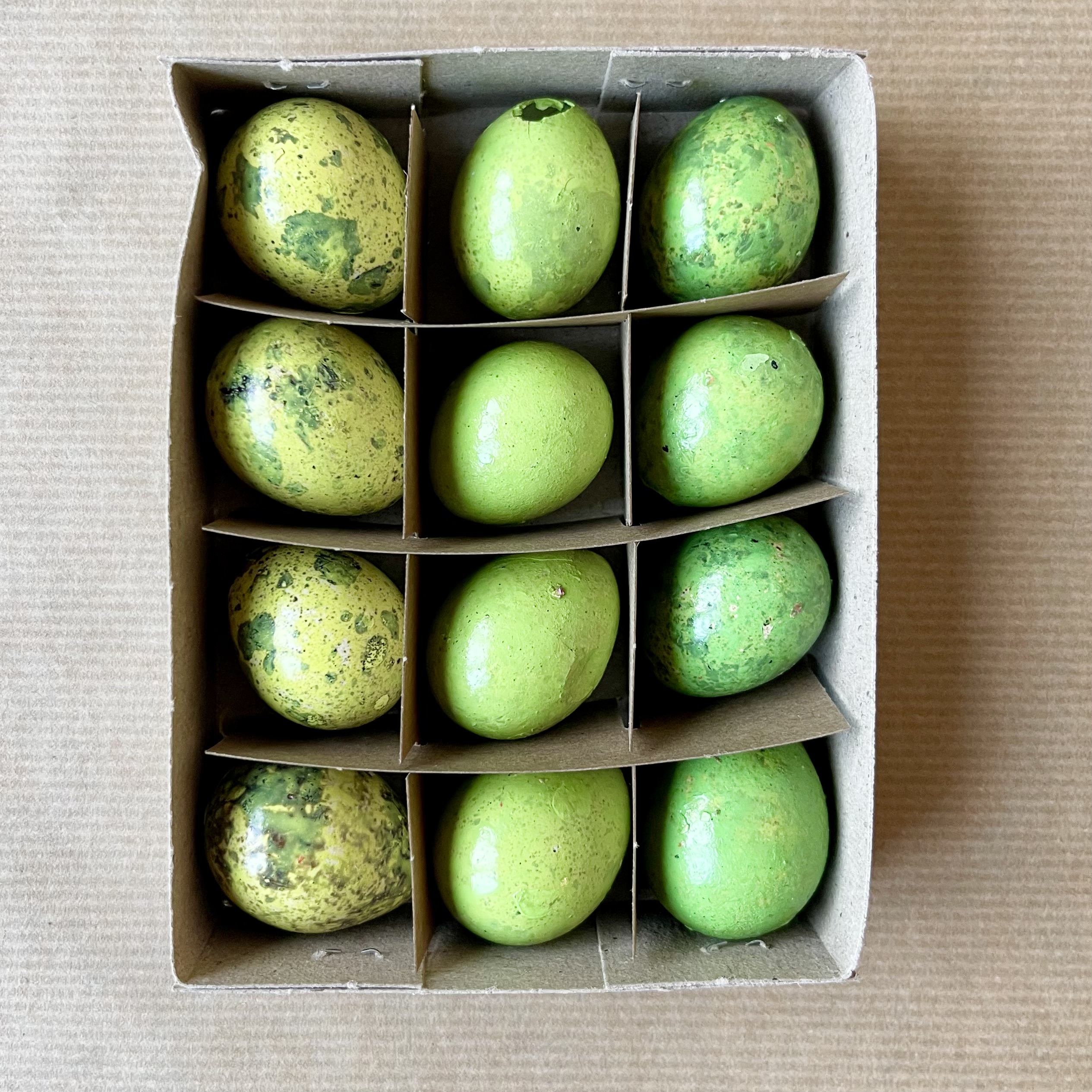 Wachteleinatur"Lack",3F,H3cm, grün Glanz