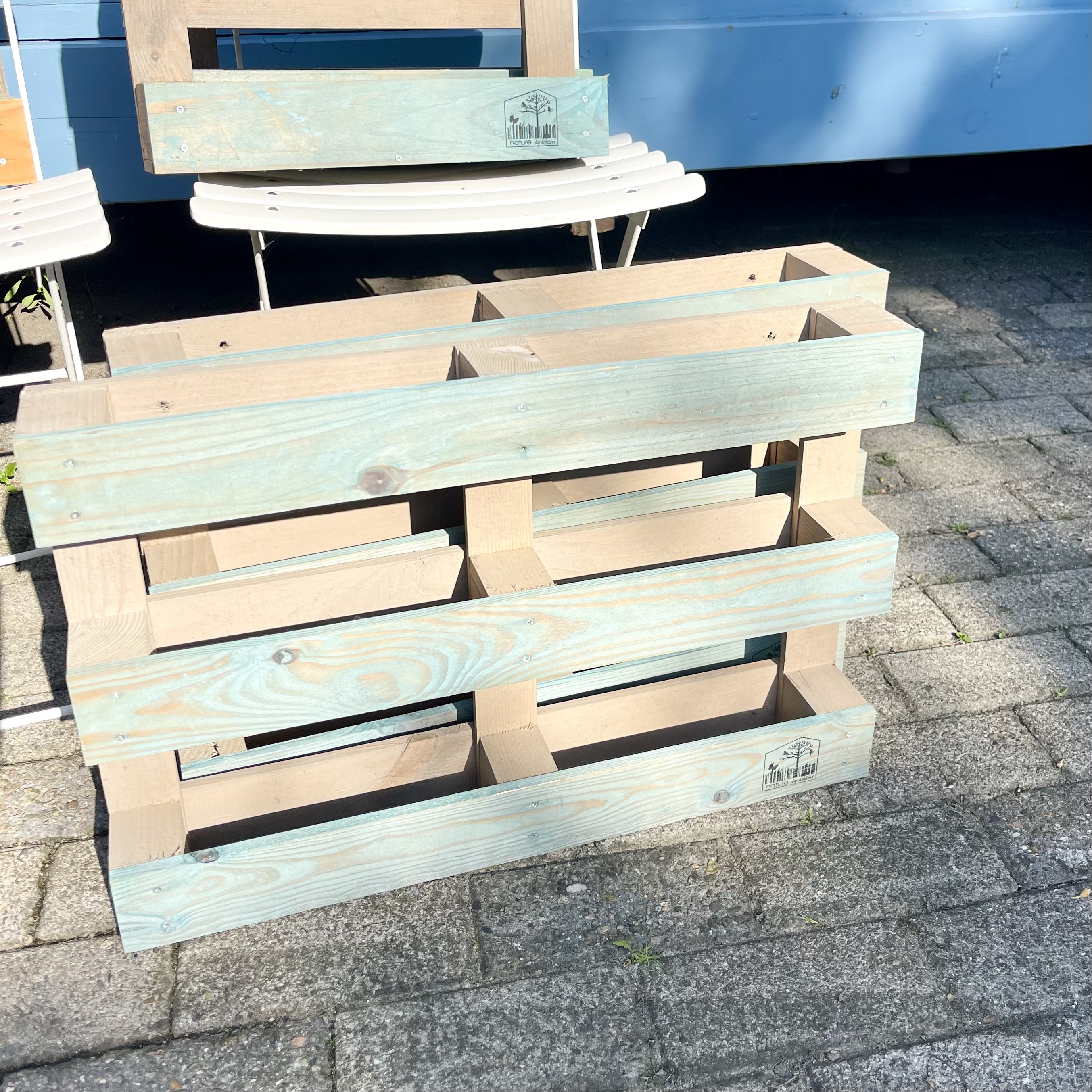 Holzkasten "a la Europalette", türkis gr.
