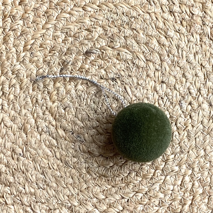 Kst.Kugel "Tasko" dunkelgrün 4cm