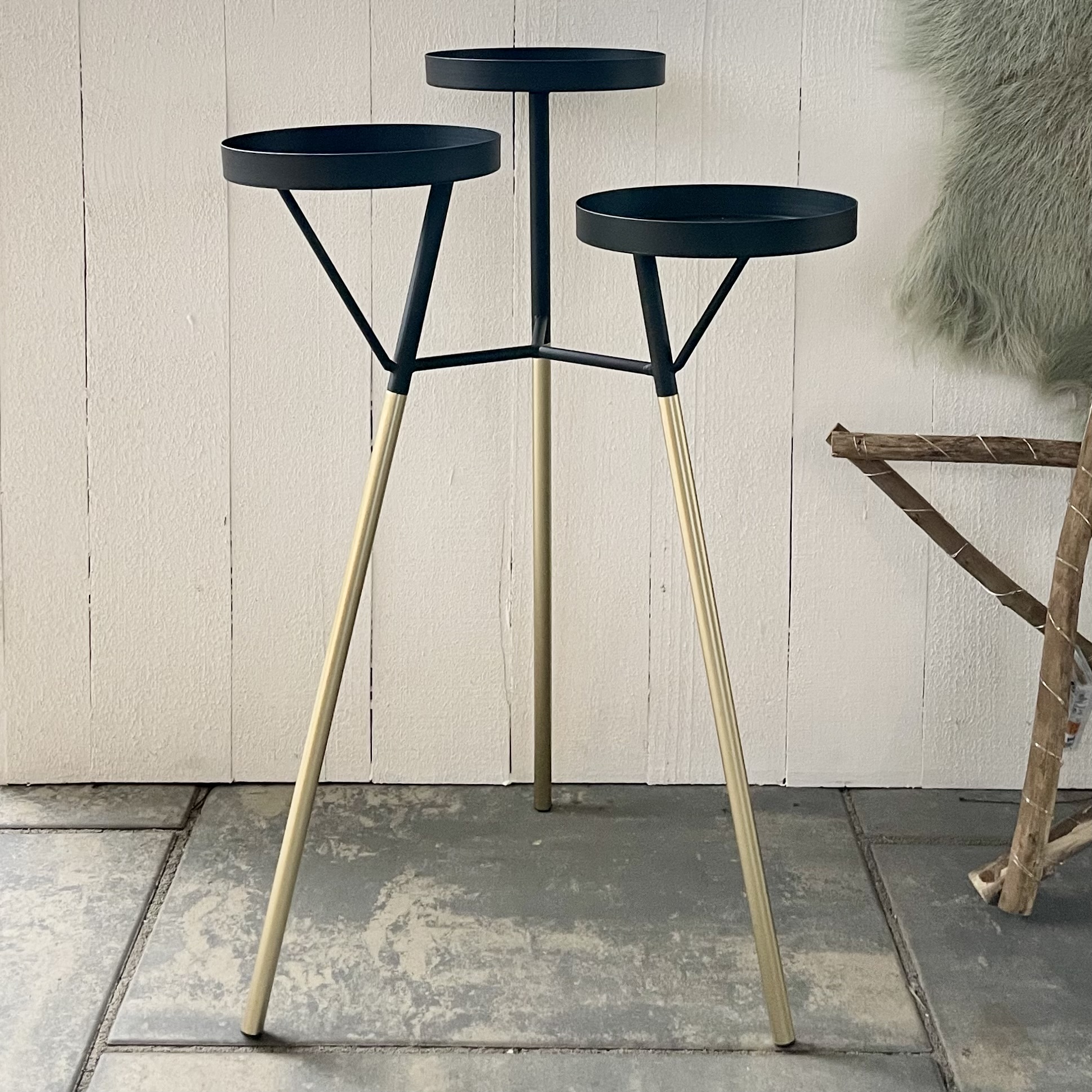 Metal Tisch mit 3 Platten
