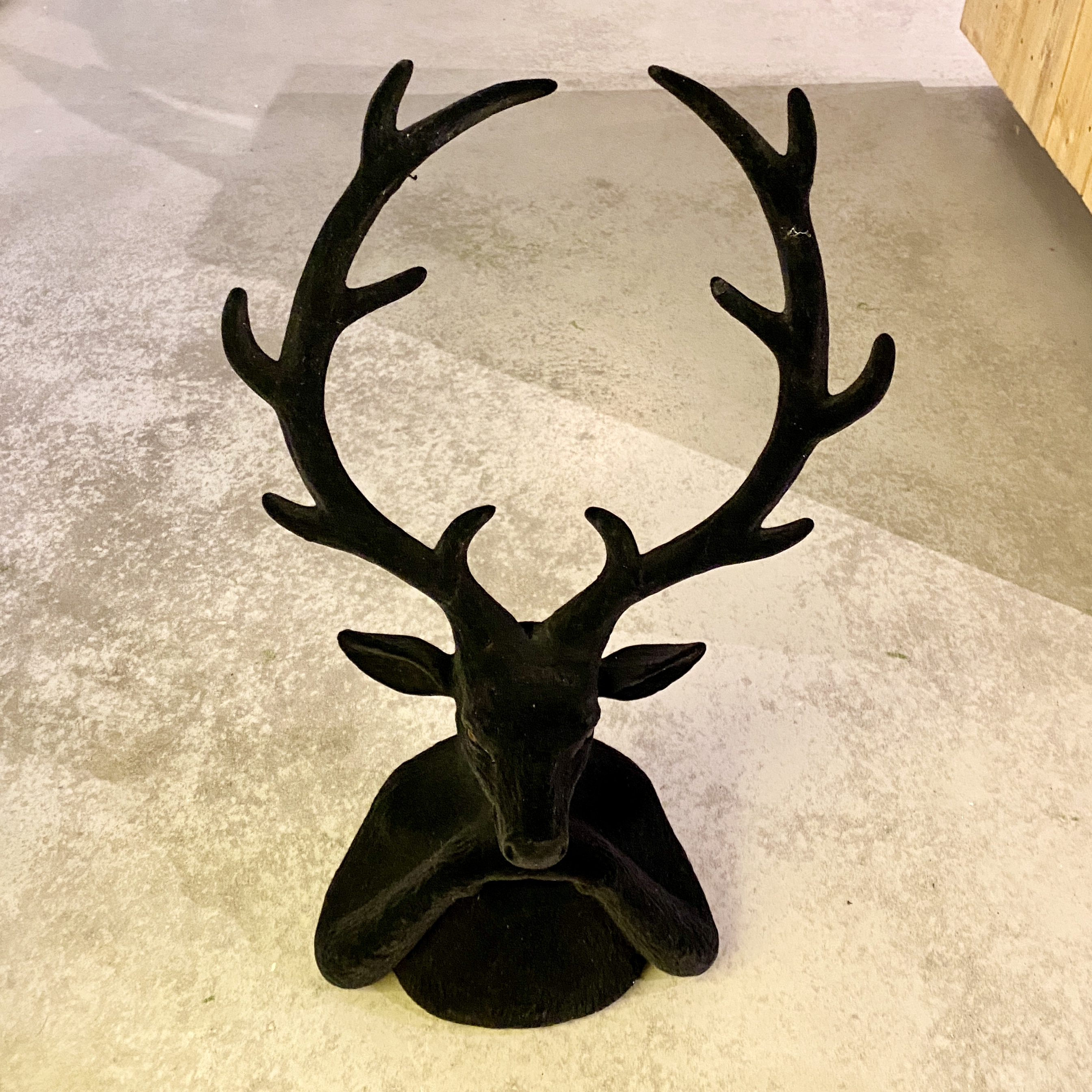 Kst. Hirschkopf "Tasko" H60cm, schwarz