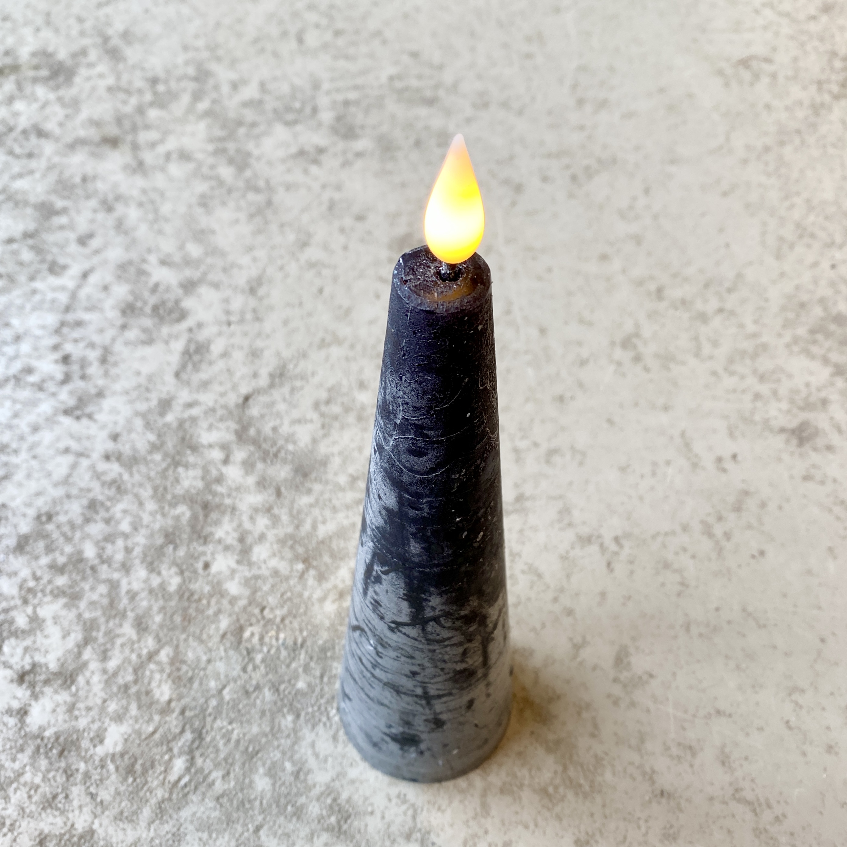 LED-Kerze Cone M H21cm, schwarz