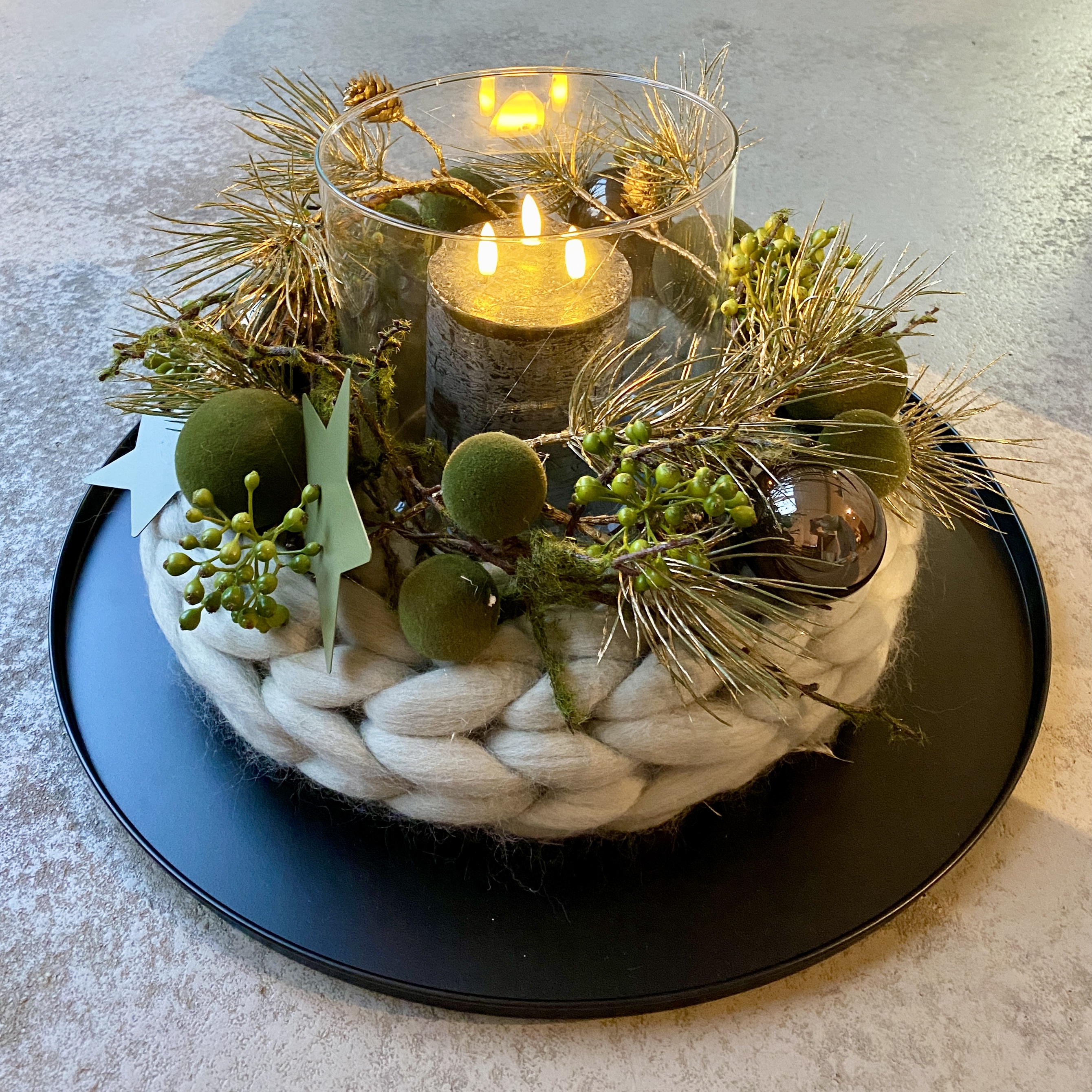 Woller-Kranz 50cm, grün/ schwarz