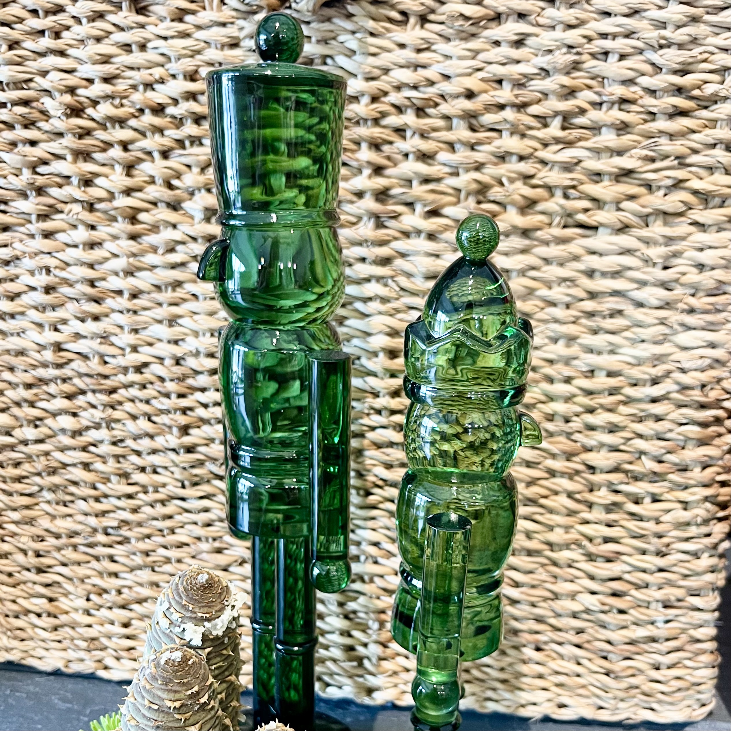 Gl. Nusskn. "Saide" D8 H32cm, grün