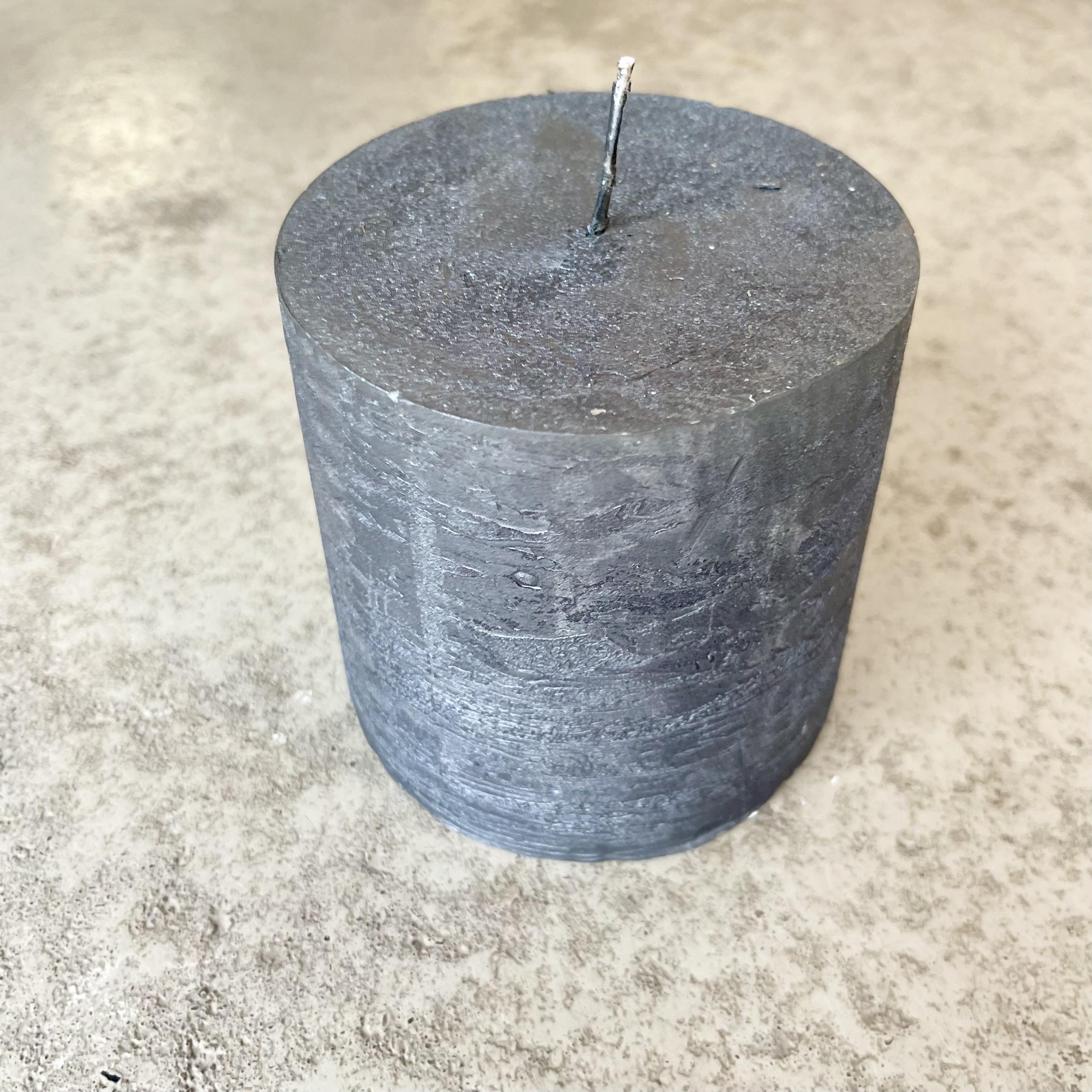 Parafin Kerze dark grey, 10x10cm
