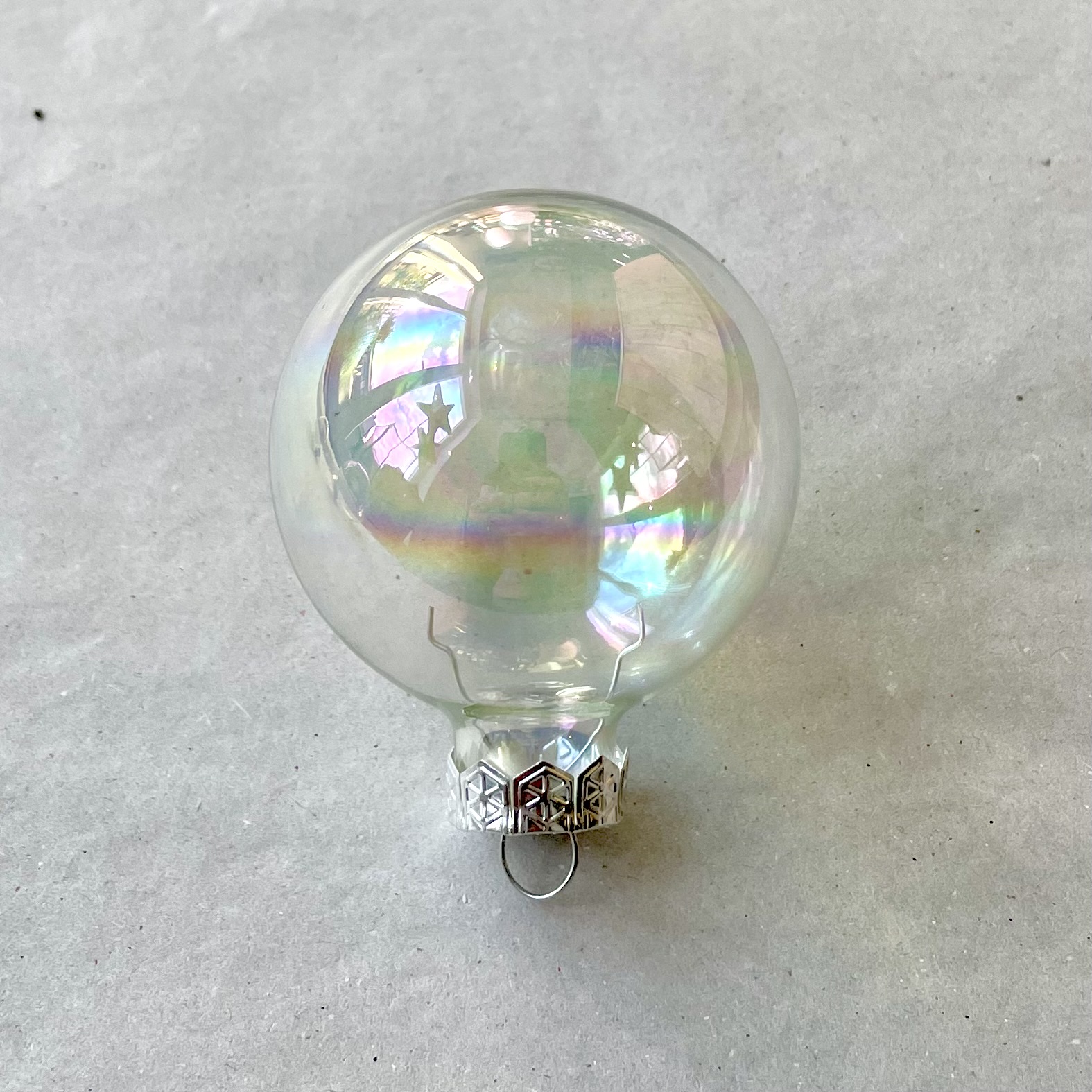 Glas-Kugel D6cm, klar-irisierend 