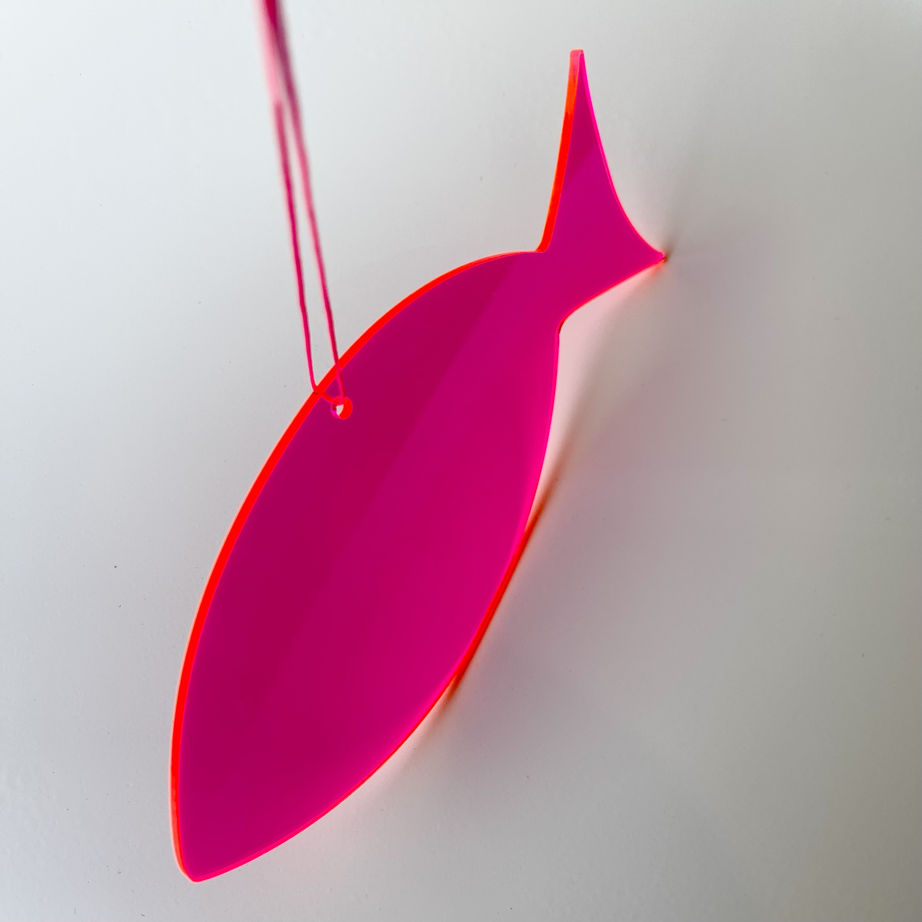 Hänger Fisch 20cm Neon Pink
