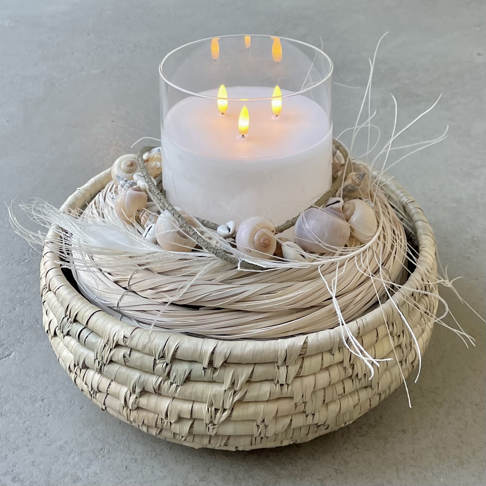Sommerkranz "Feder" mit LED-Dreidochtkerze D33cm natur/weiß