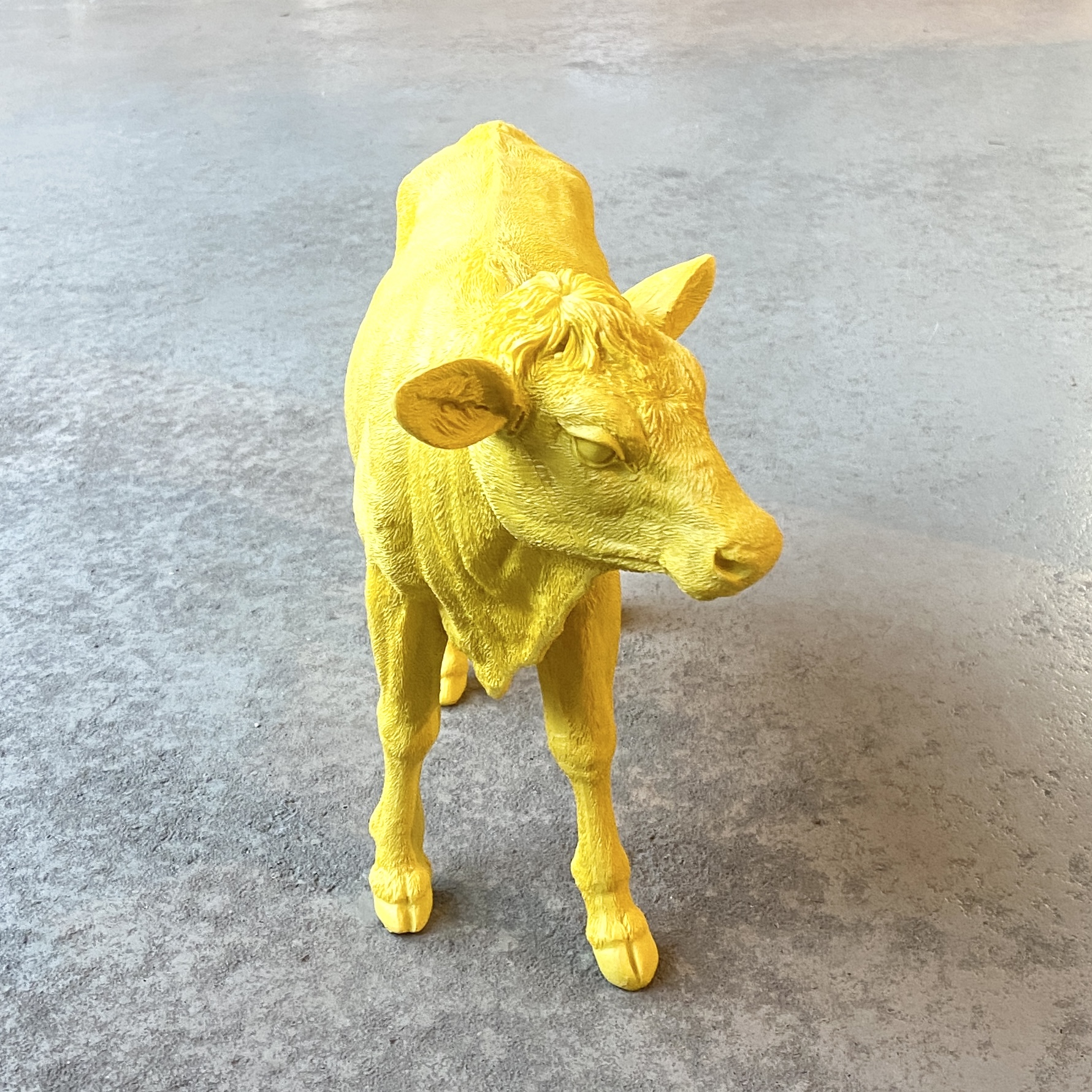 Poly Kuh "Kudo" H23cm, gelb
